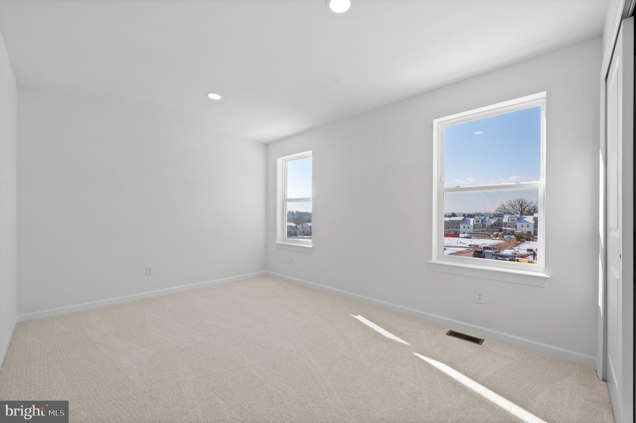 ARBOR PLACE - Residential