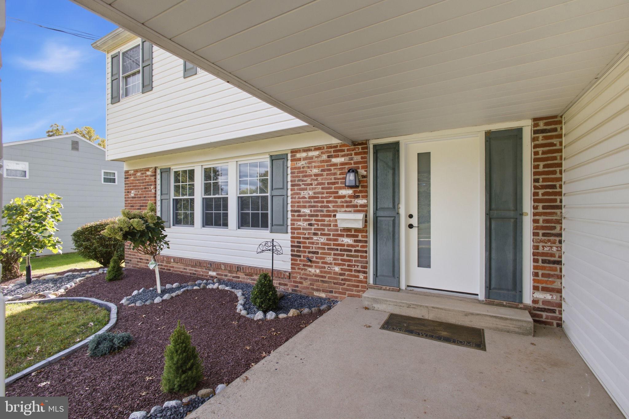 2241 BLACKHORSE DRIVE