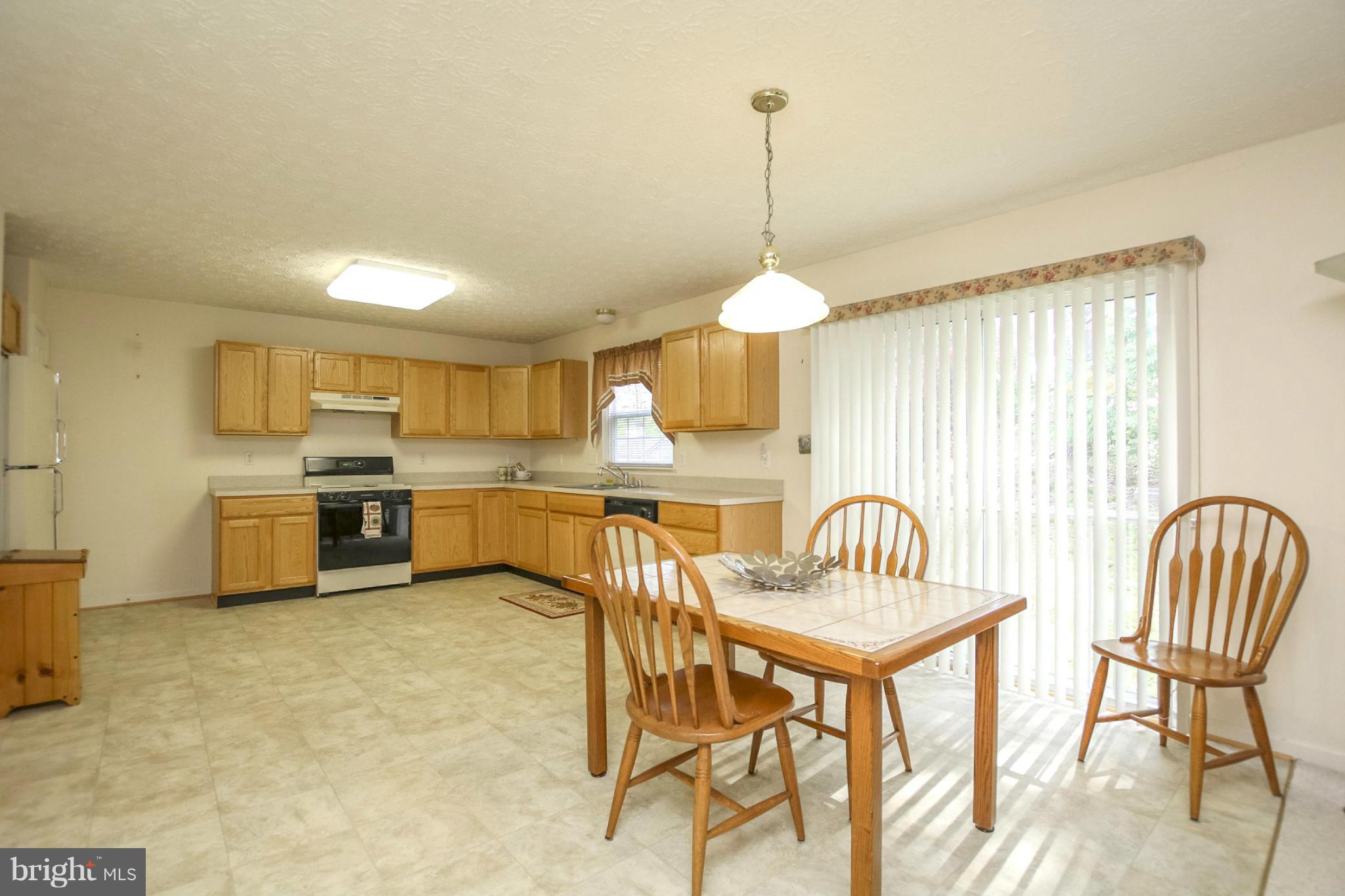 JONATHANS LANDING - Residential