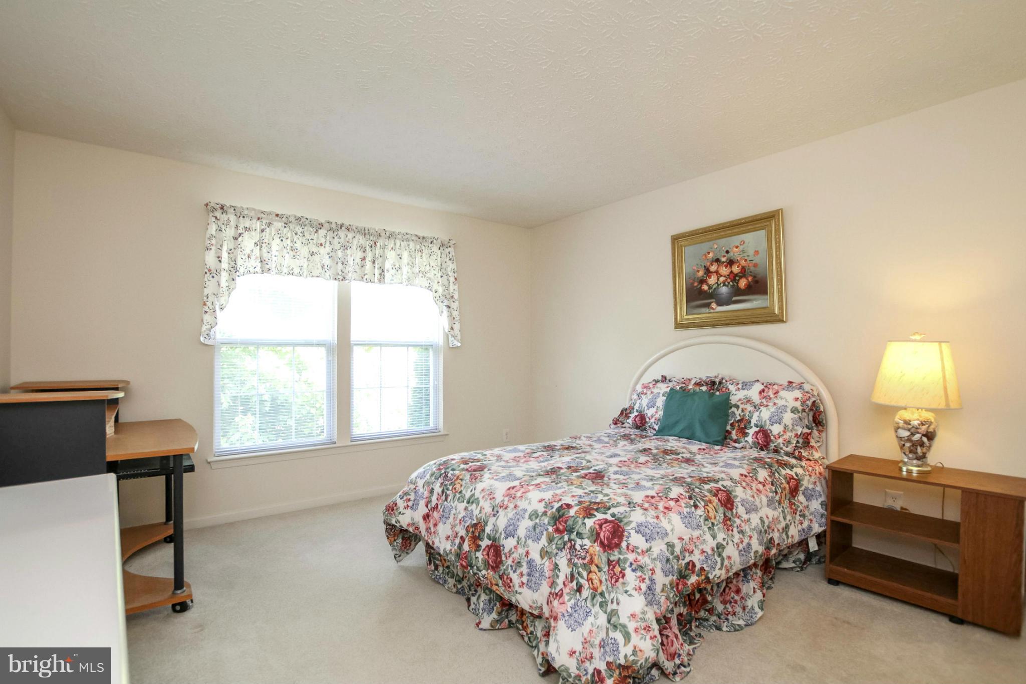 JONATHANS LANDING - Residential