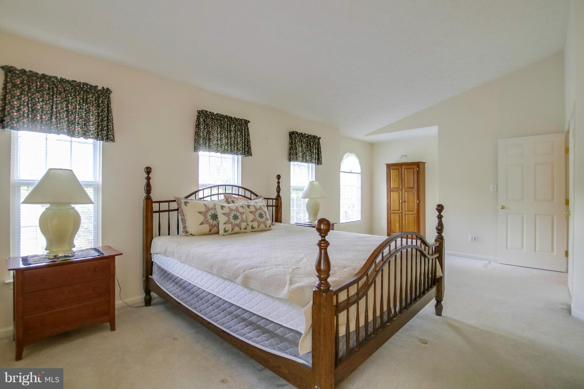 JONATHANS LANDING - Residential