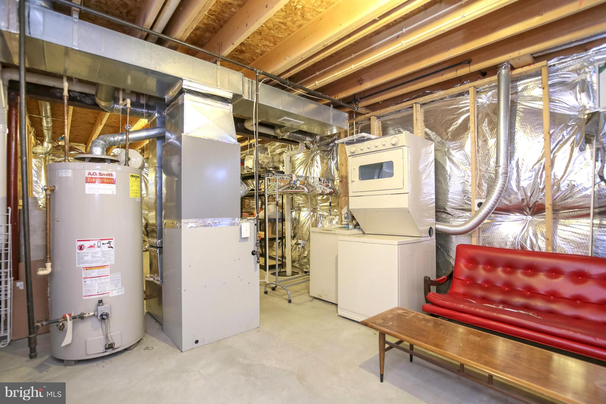 JONATHANS LANDING - Residential