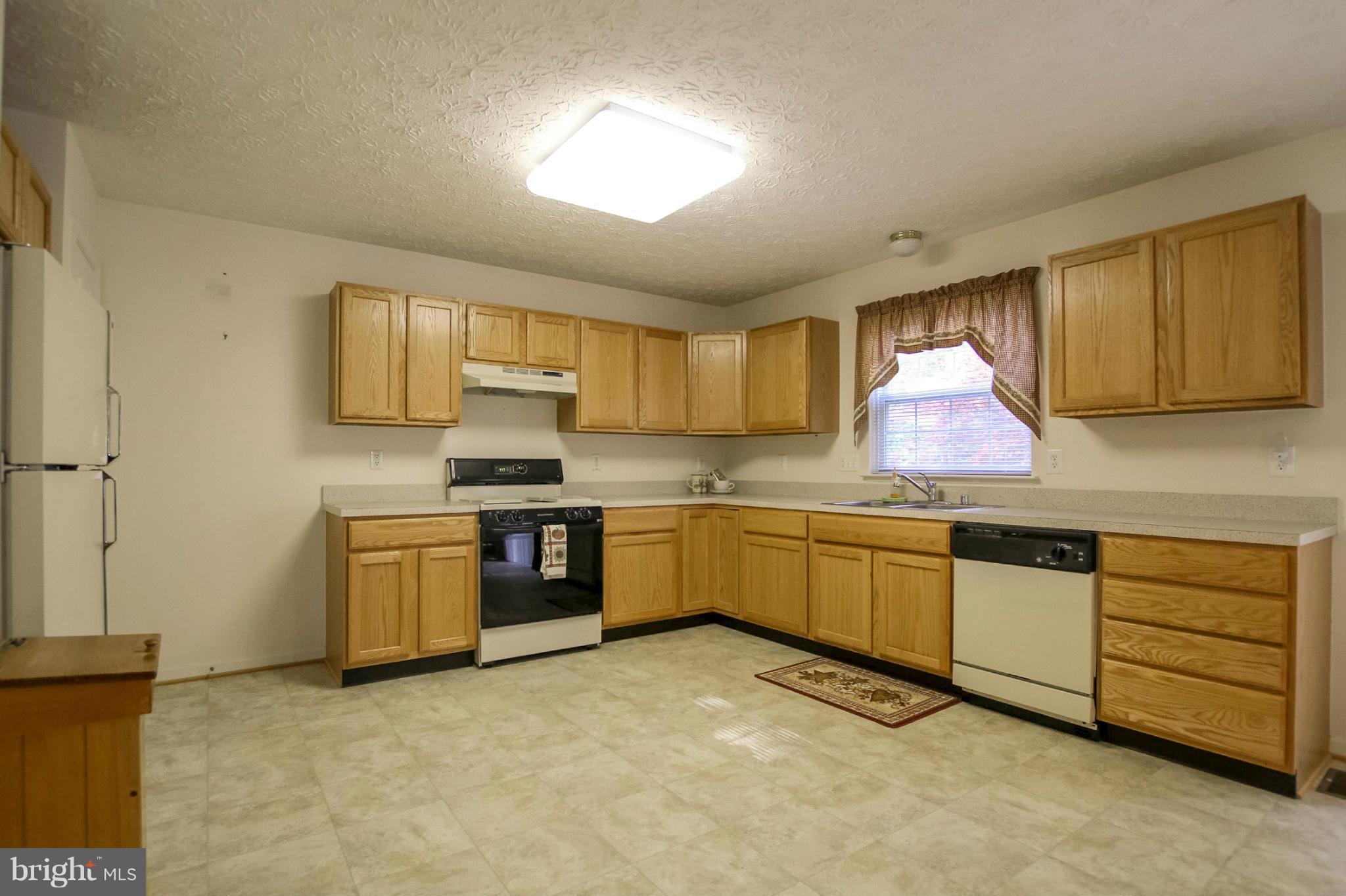 JONATHANS LANDING - Residential