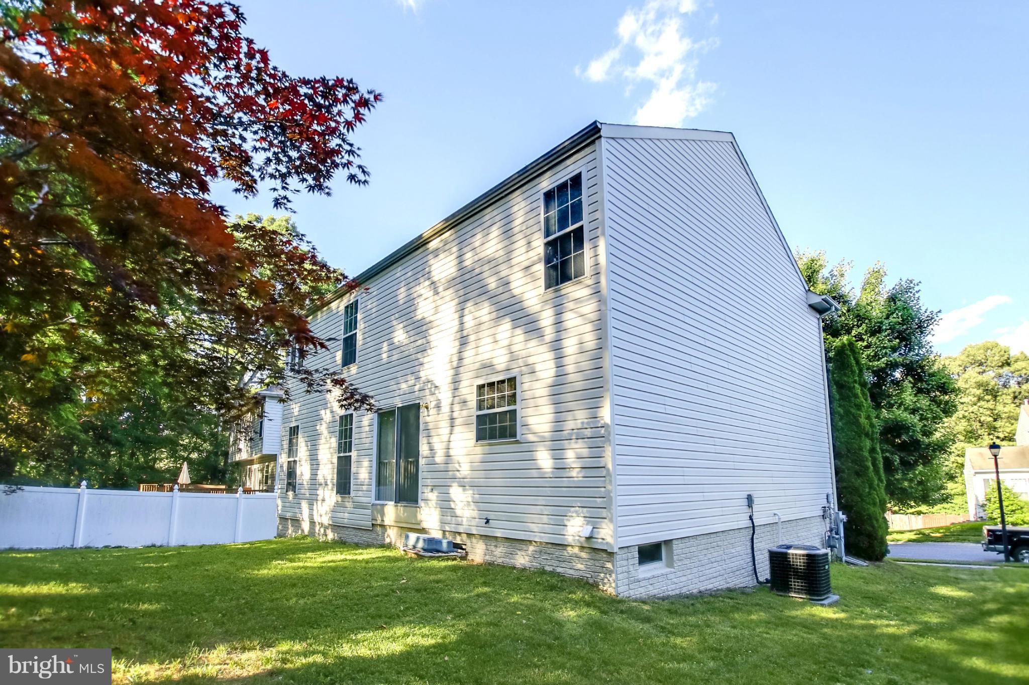 JONATHANS LANDING - Residential