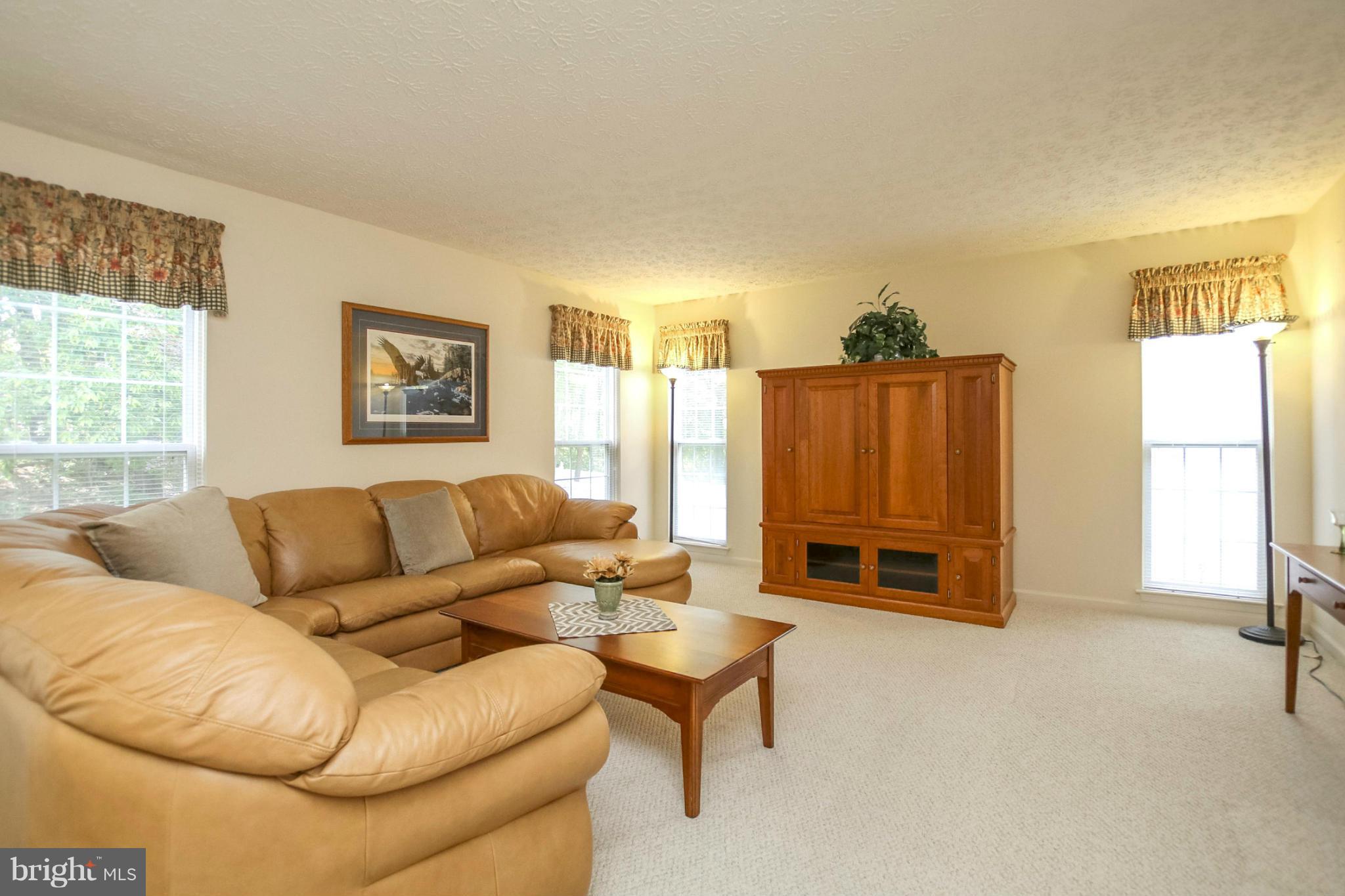 JONATHANS LANDING - Residential