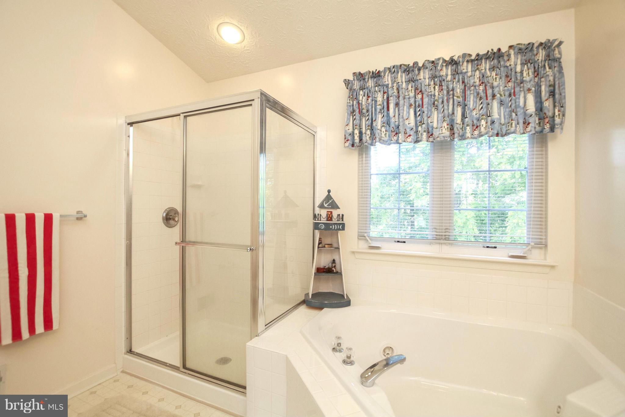 JONATHANS LANDING - Residential