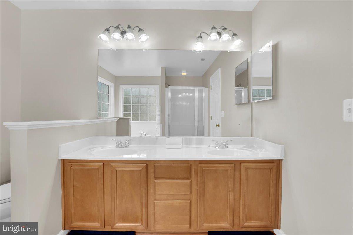 LEE'S CROSSING - Residential Lease