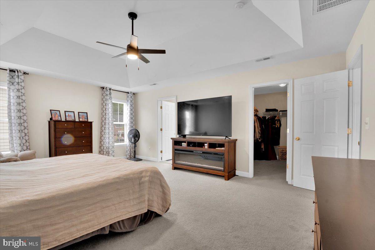 LEE'S CROSSING - Residential Lease