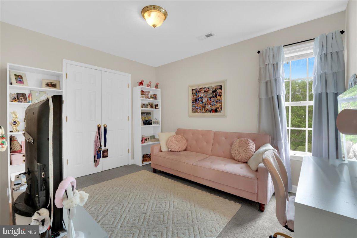 LEE'S CROSSING - Residential Lease