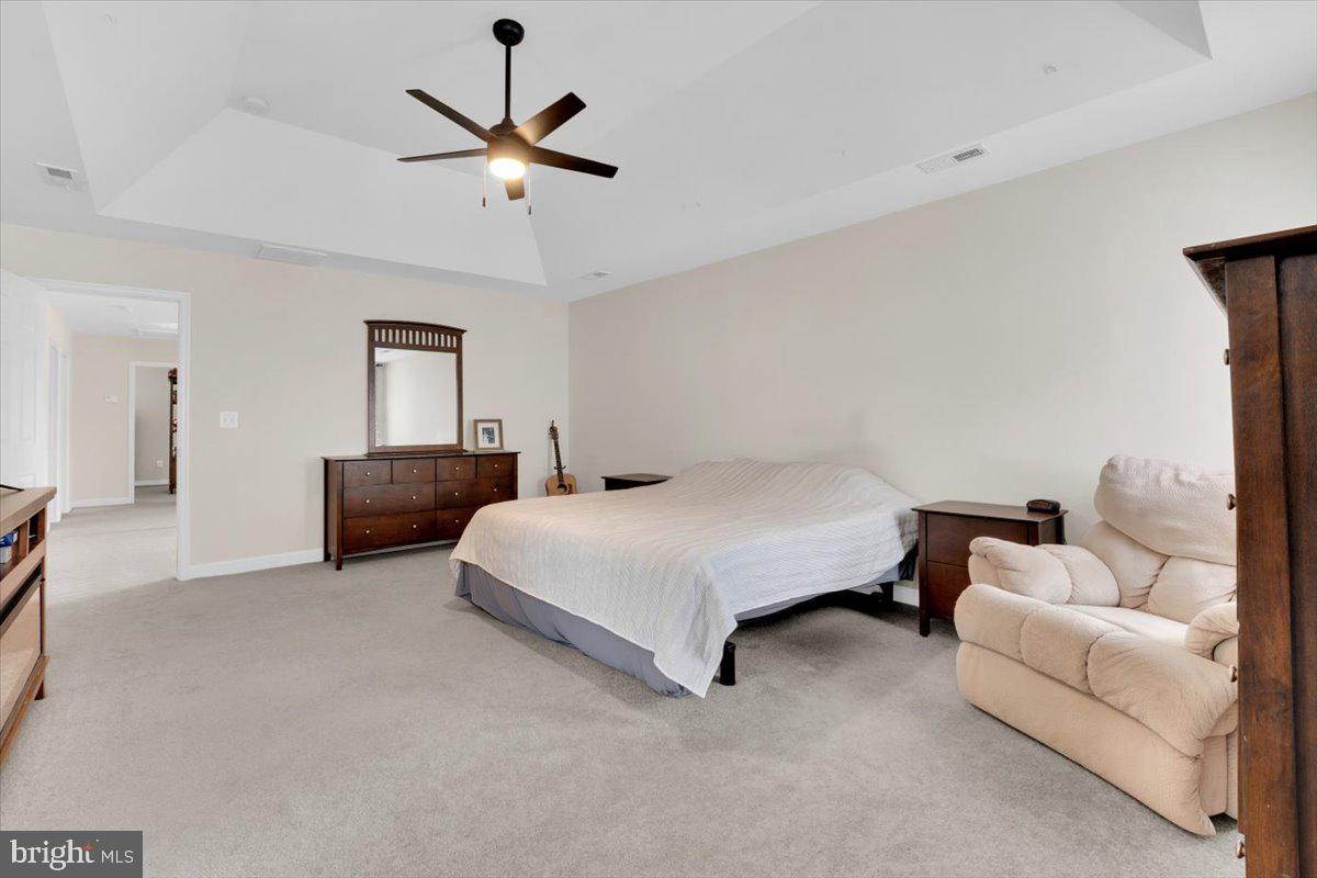 LEE'S CROSSING - Residential Lease