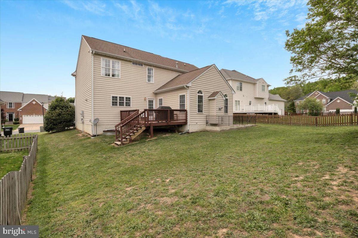 LEE'S CROSSING - Residential Lease