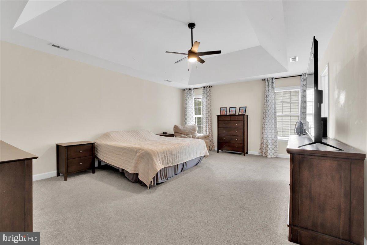 LEE'S CROSSING - Residential Lease