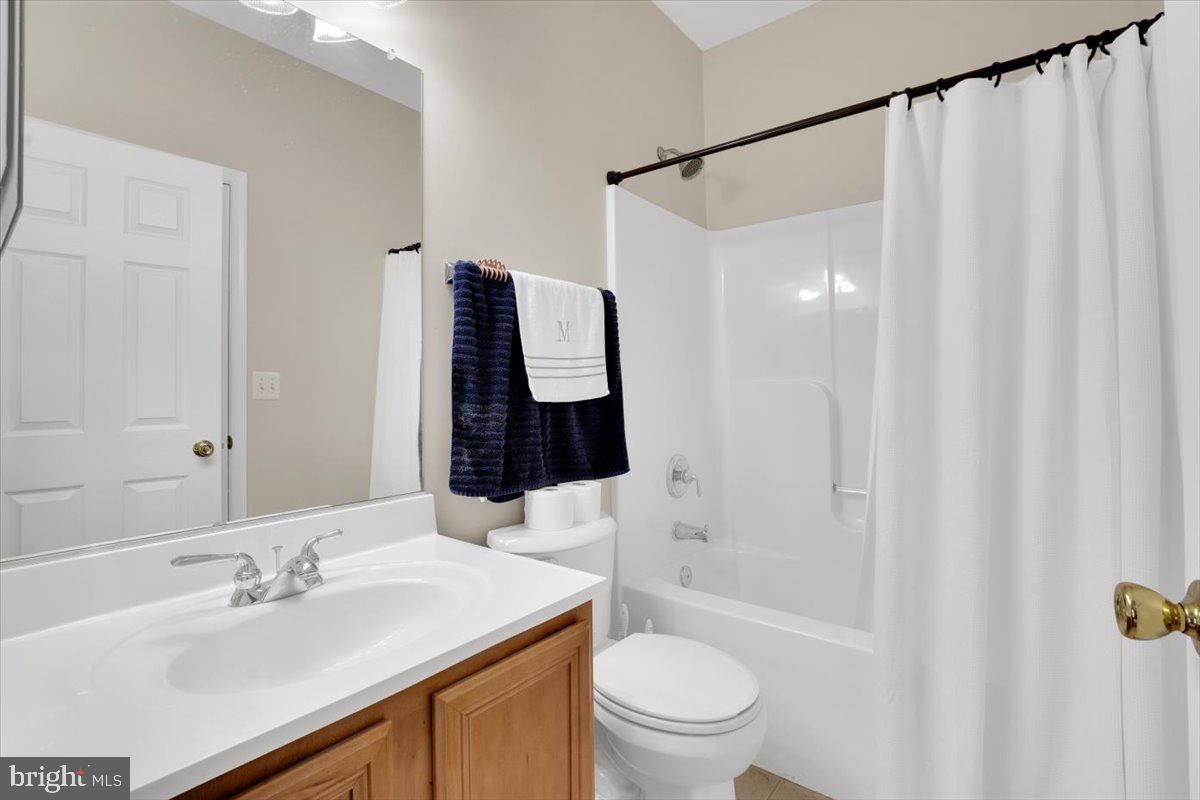 LEE'S CROSSING - Residential Lease