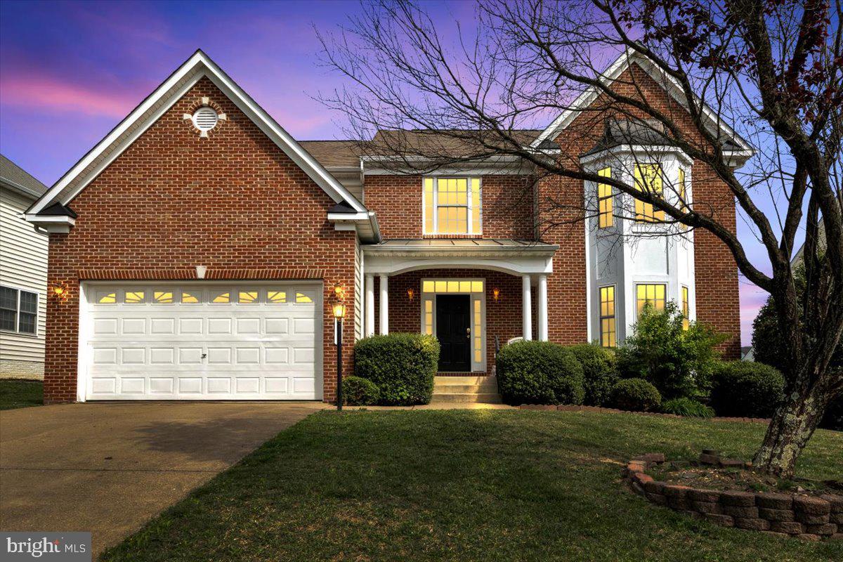 LEE'S CROSSING - Residential Lease