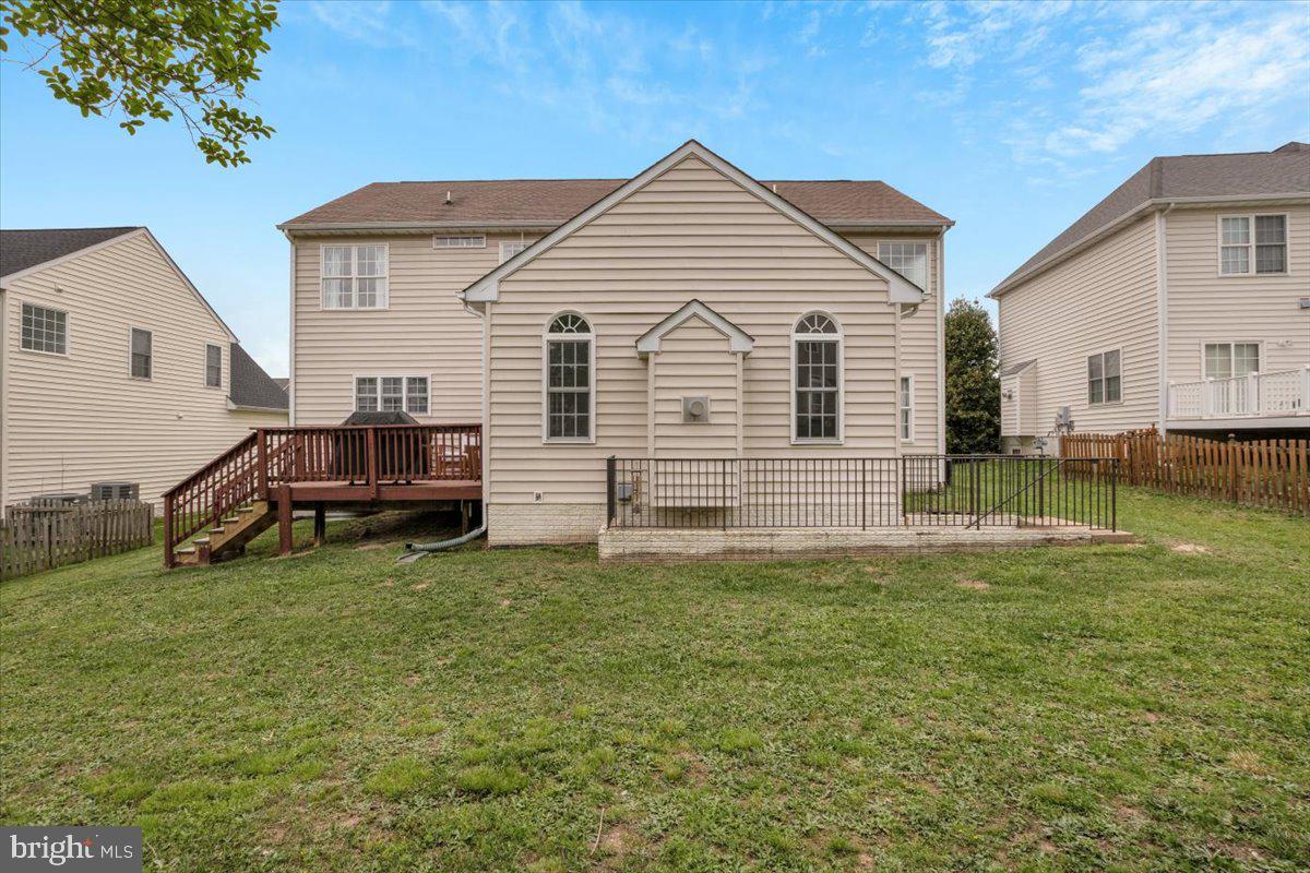 LEE'S CROSSING - Residential Lease