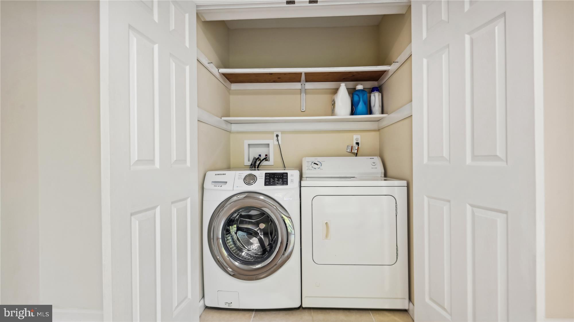 BEL PRE WOODS - Residential