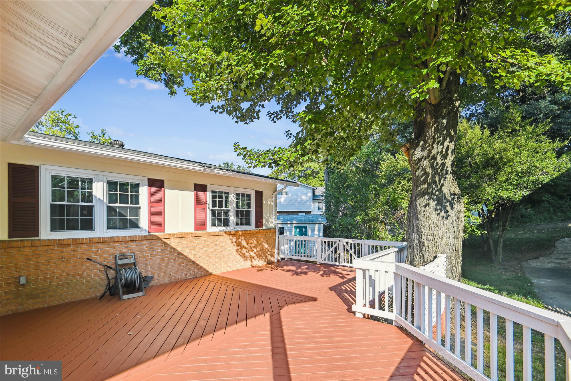 BEL PRE WOODS - Residential