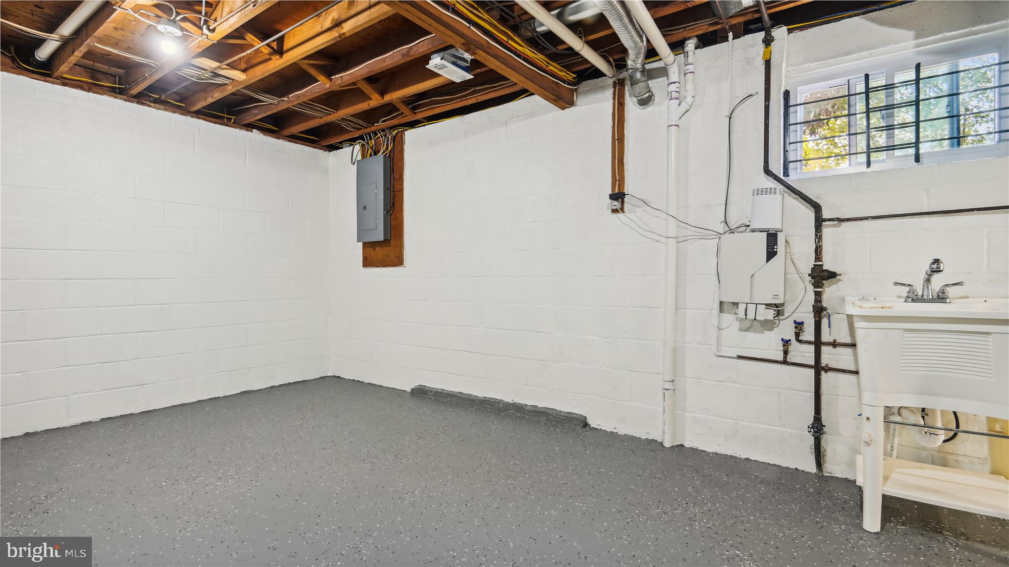 BEL PRE WOODS - Residential