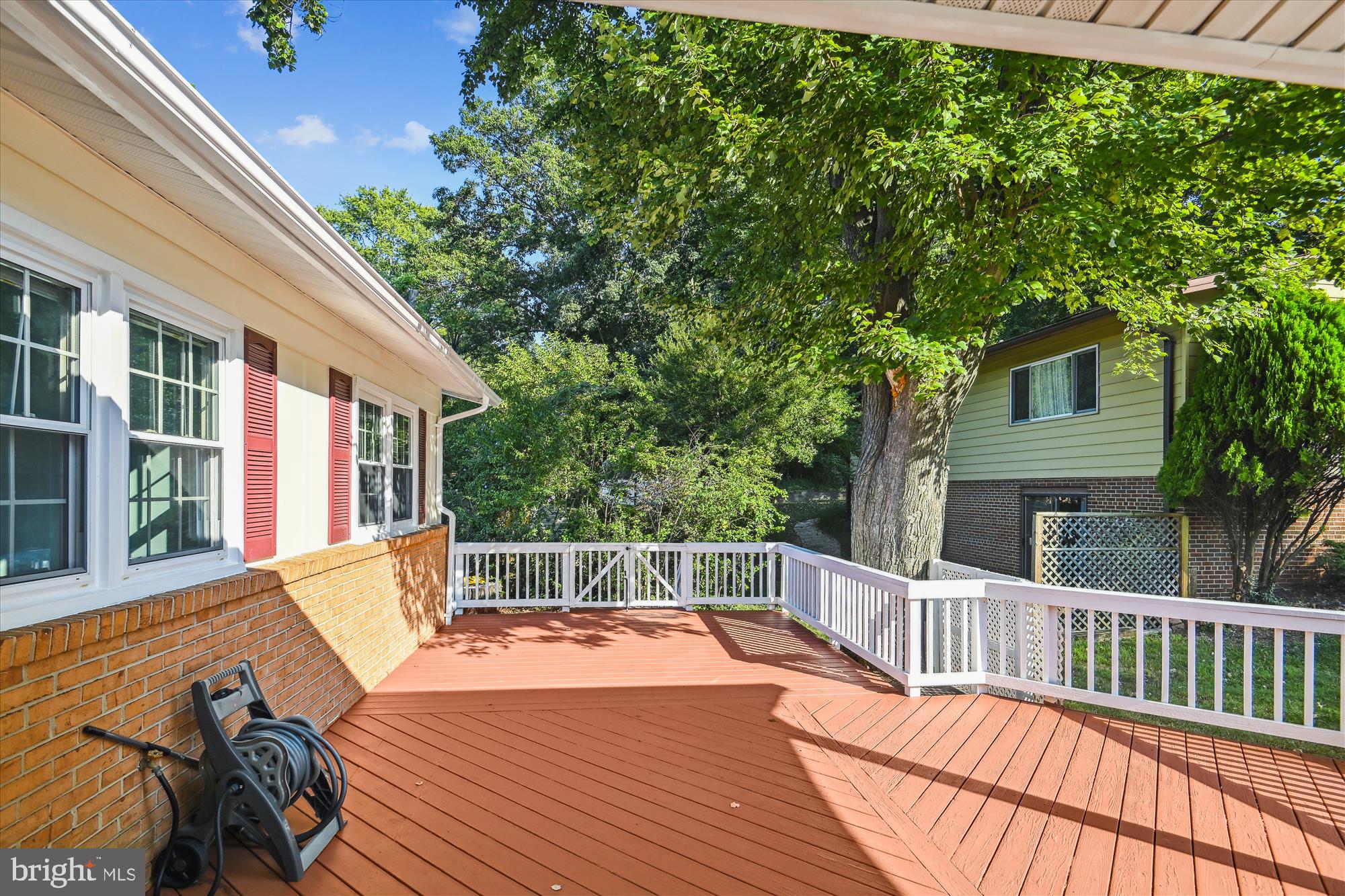 BEL PRE WOODS - Residential