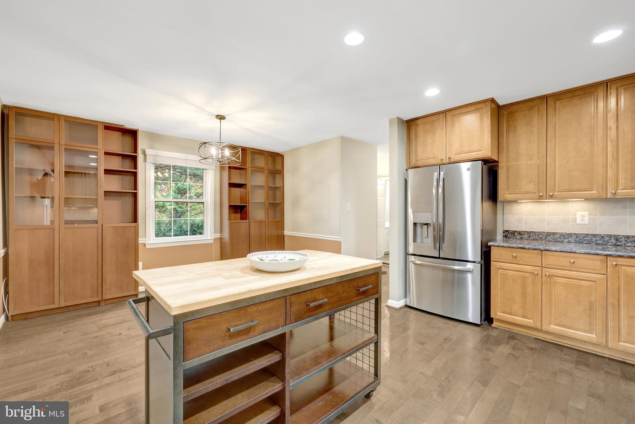 PINECREST HEIGHTS - Residential