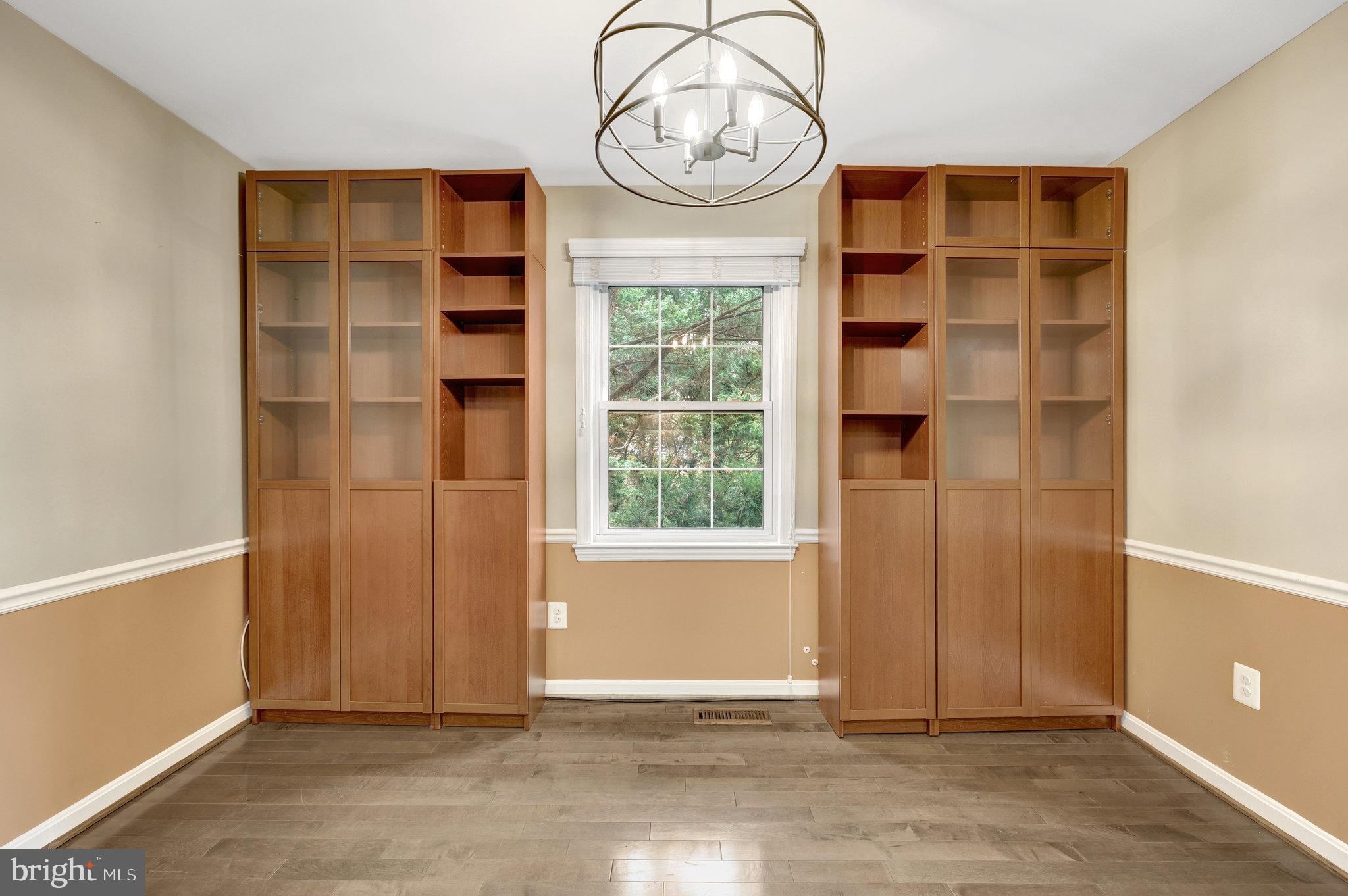 PINECREST HEIGHTS - Residential