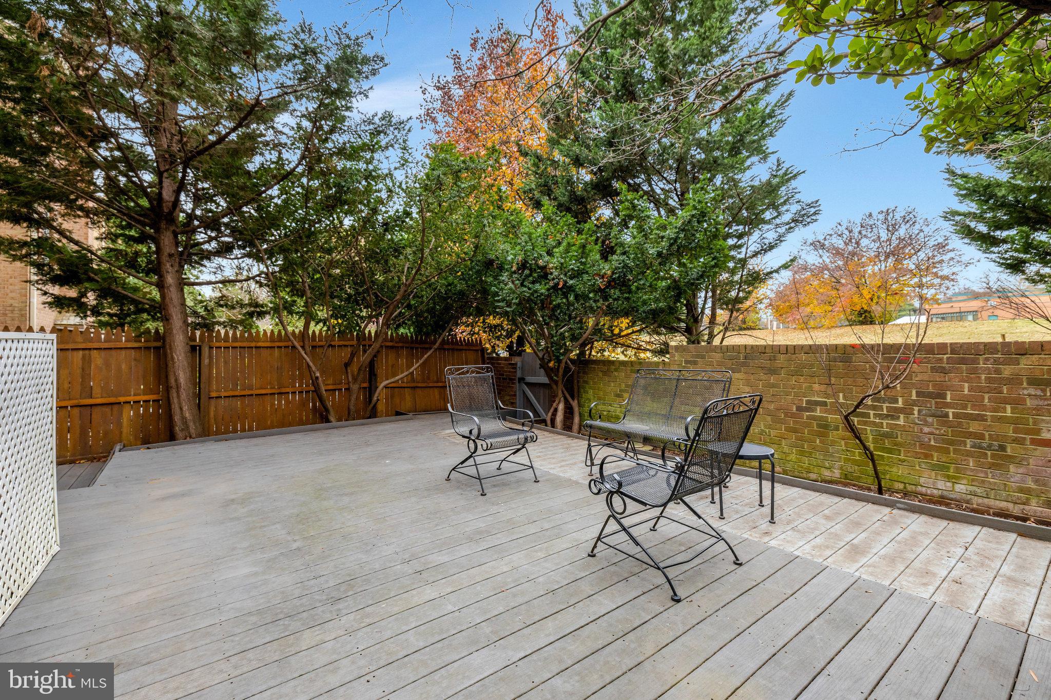 PINECREST HEIGHTS - Residential