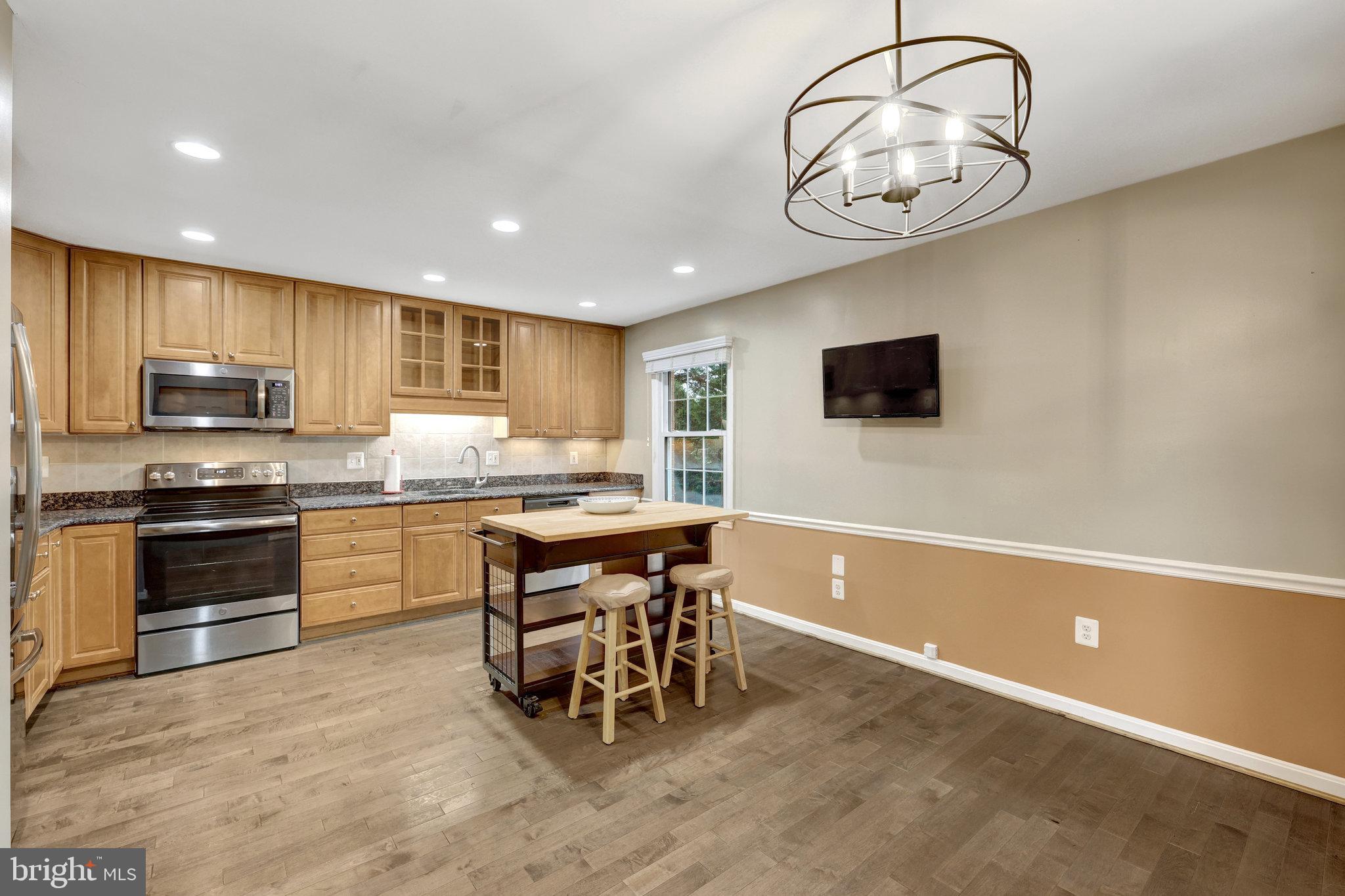 PINECREST HEIGHTS - Residential