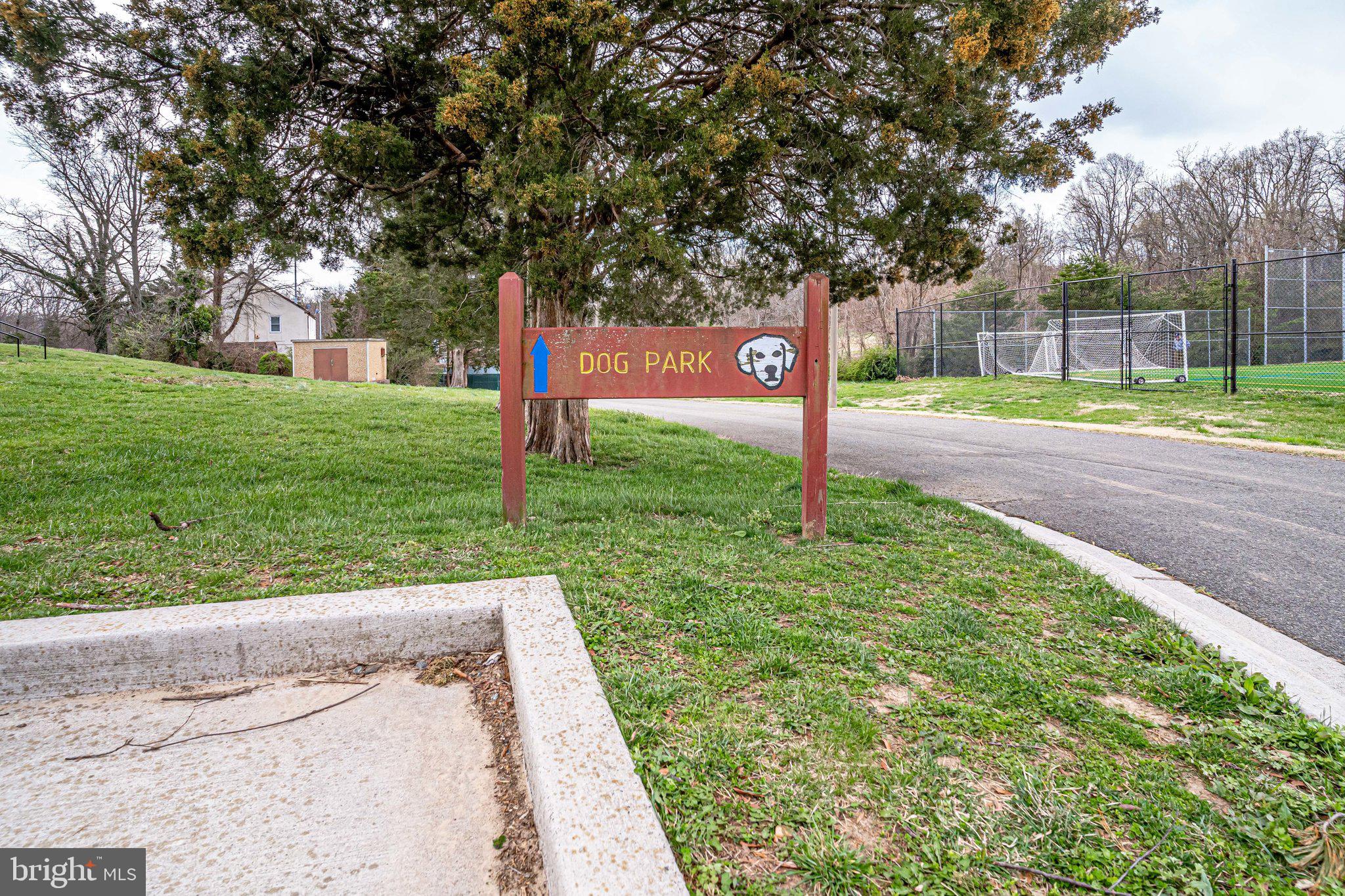 PINECREST HEIGHTS - Residential