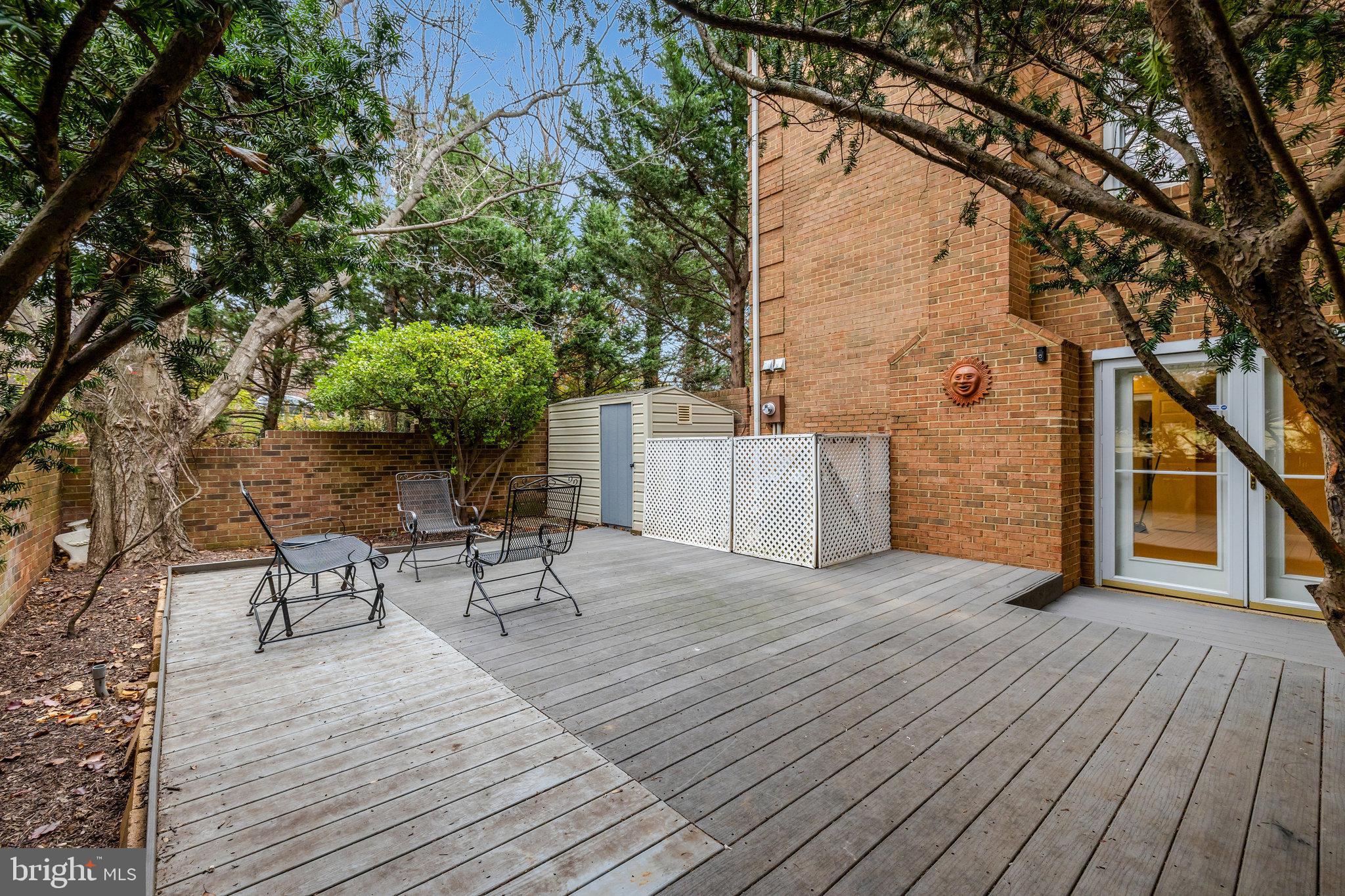 PINECREST HEIGHTS - Residential