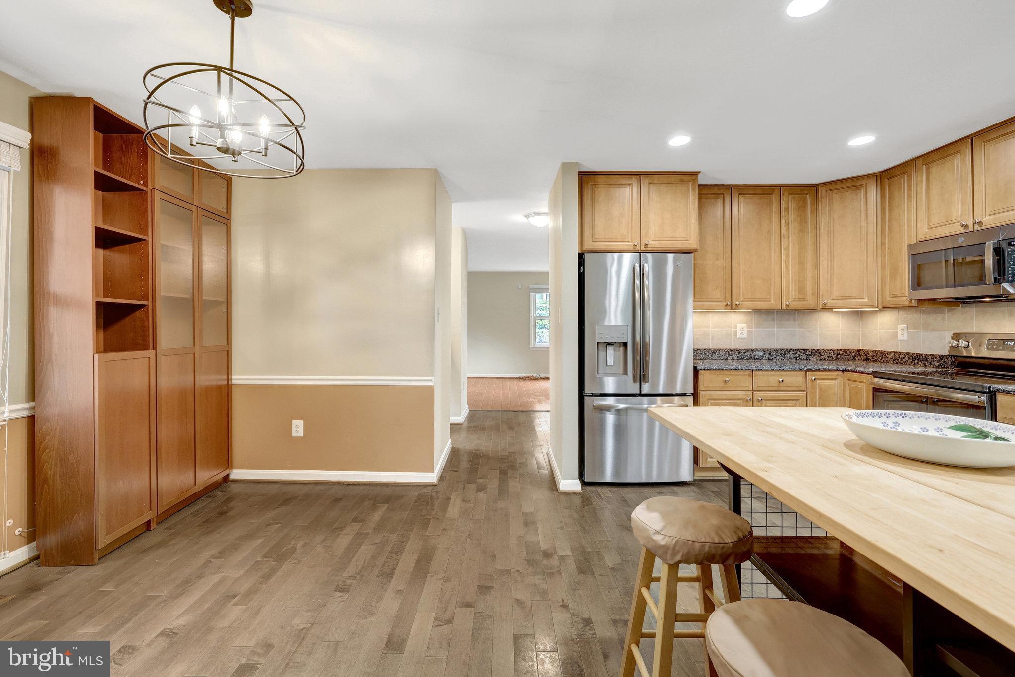 PINECREST HEIGHTS - Residential