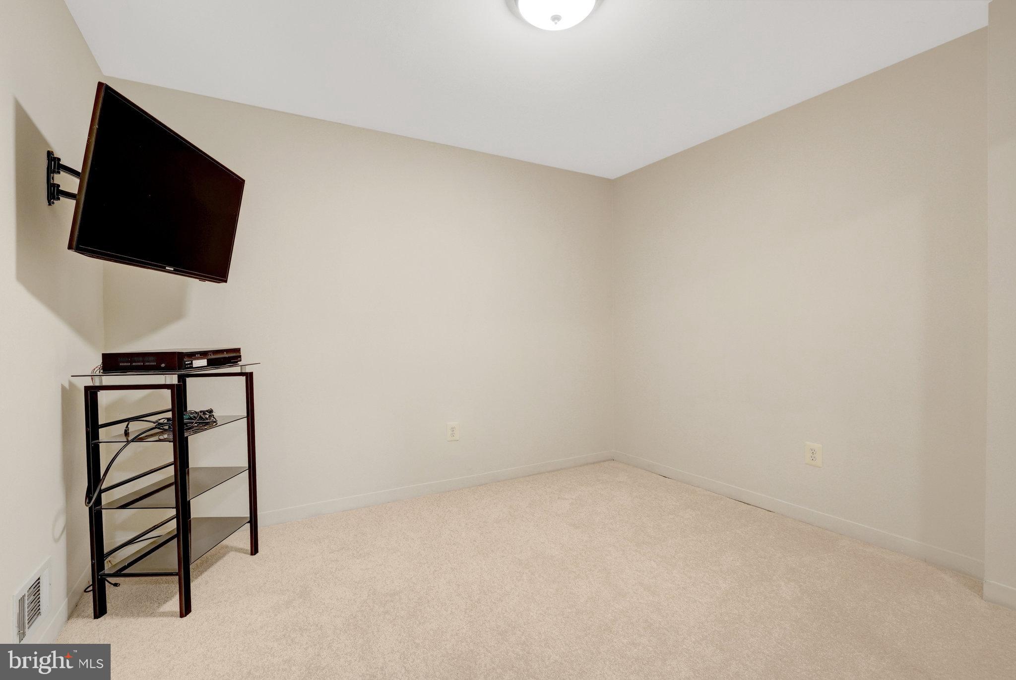 PINECREST HEIGHTS - Residential