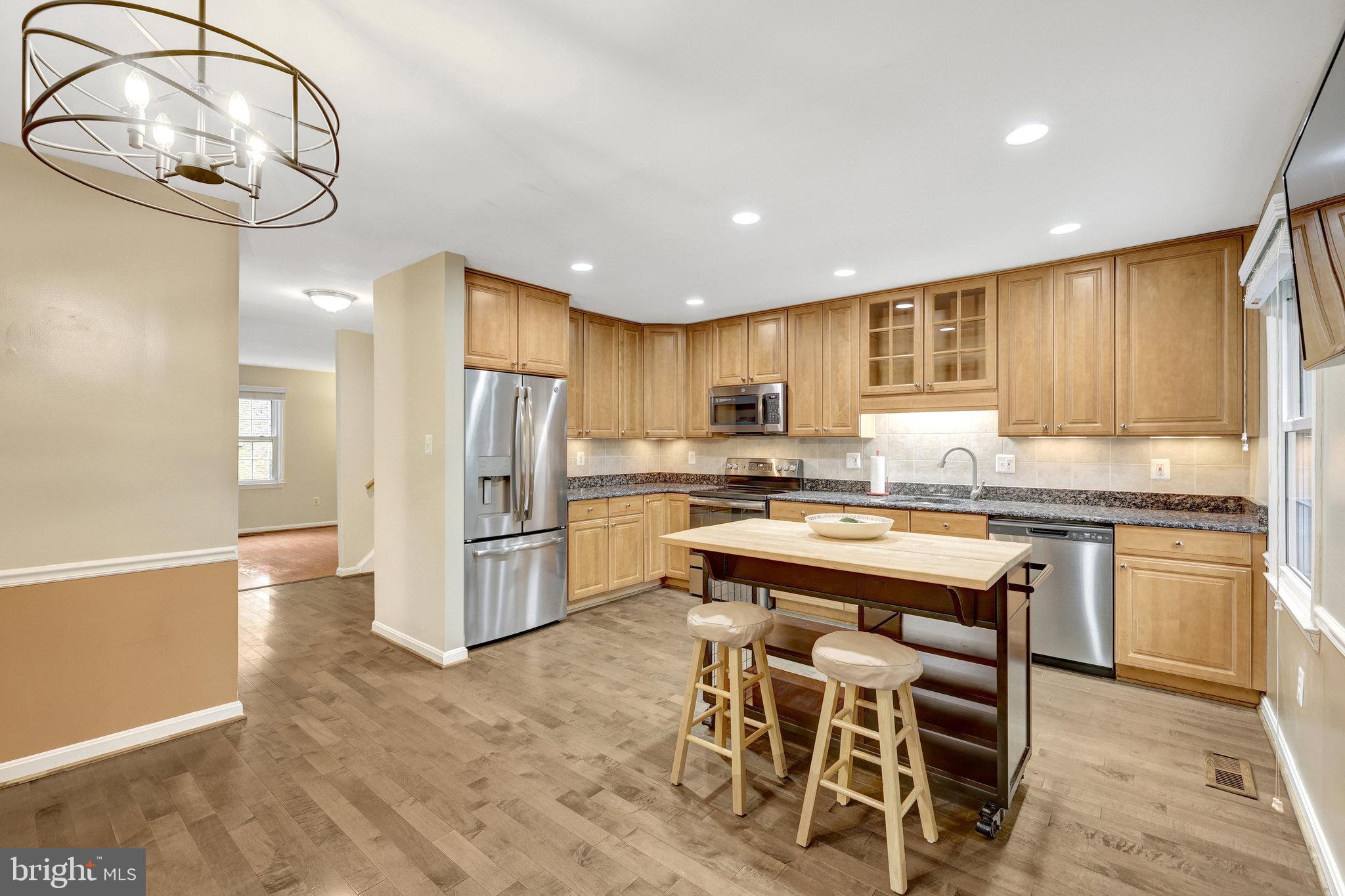 PINECREST HEIGHTS - Residential