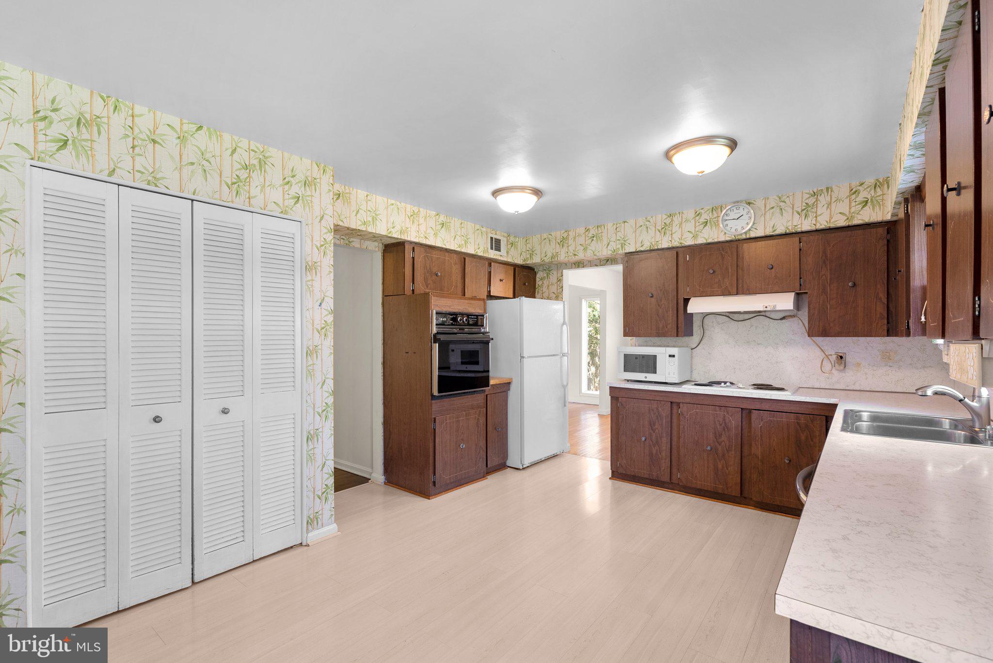 STONEGATE - Residential