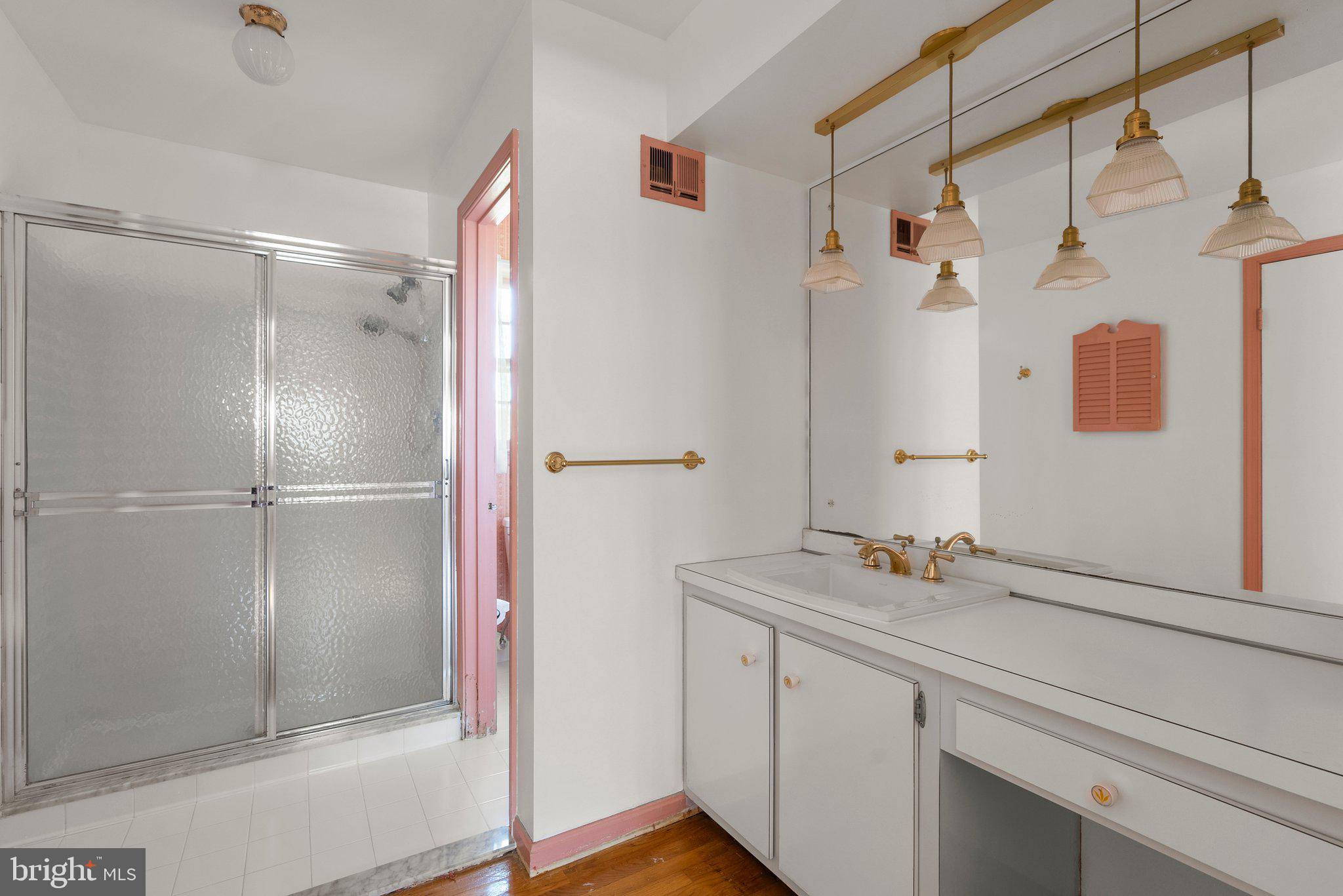 STONEGATE - Residential