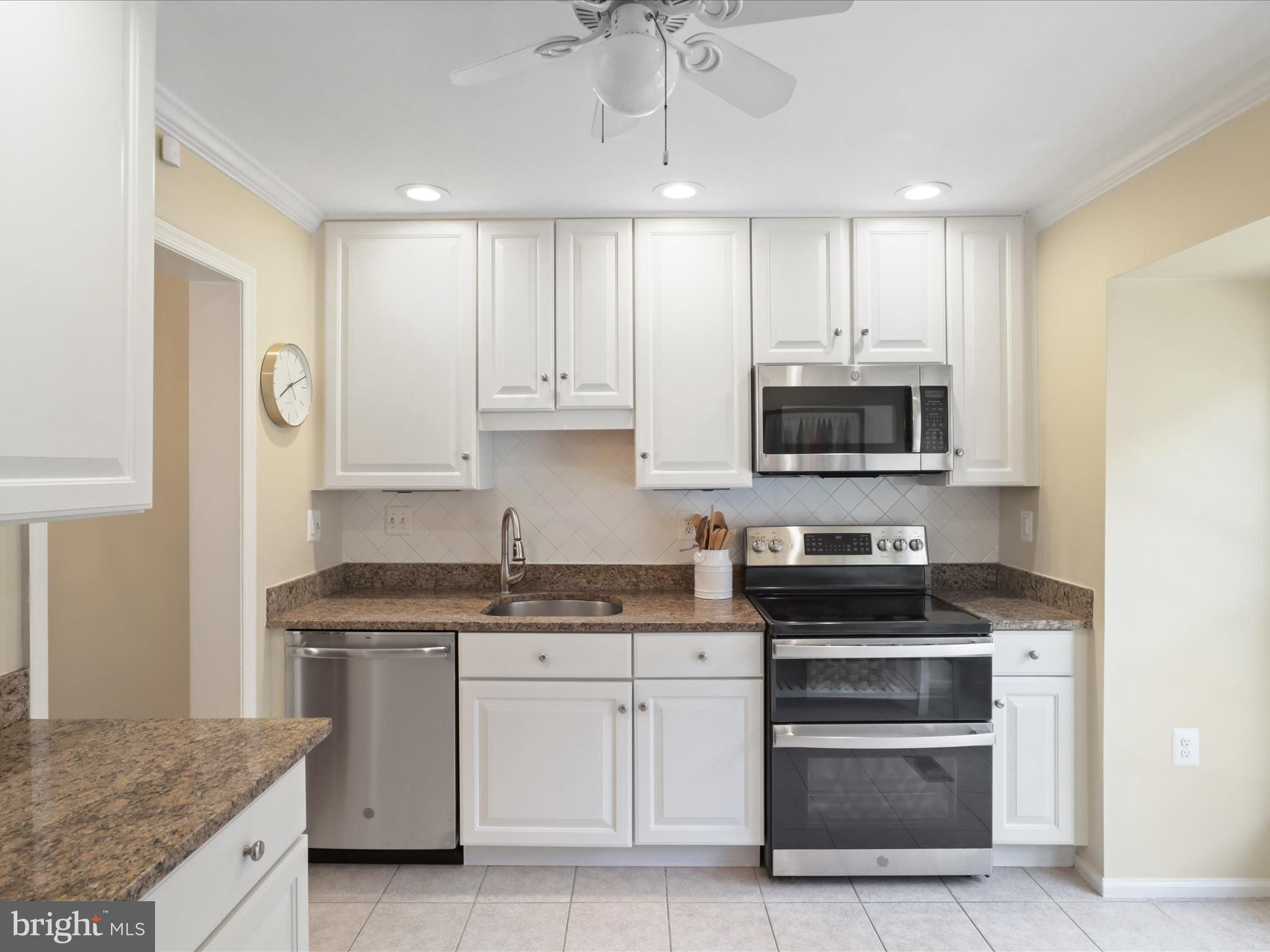 WINDGATE II - Residential