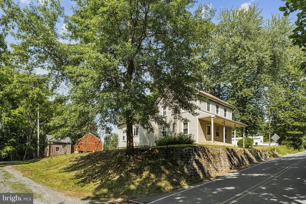 Photo of 755 Poplar Street, DENVER, PA 17517 (MLS # PALA2077358)