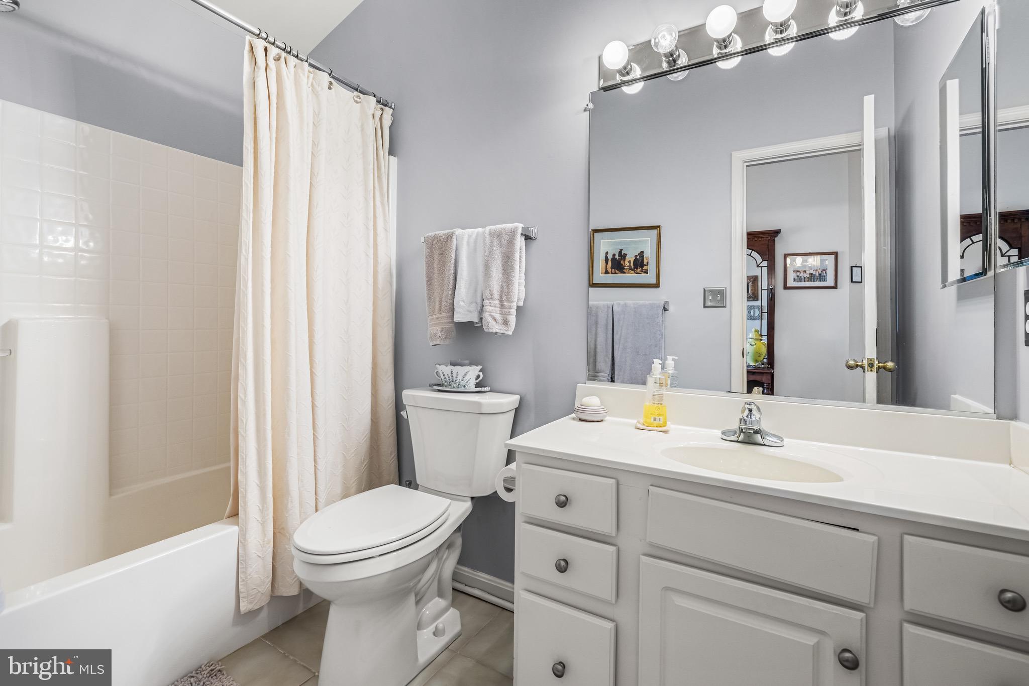 HOPEWELL POINTE - Residential