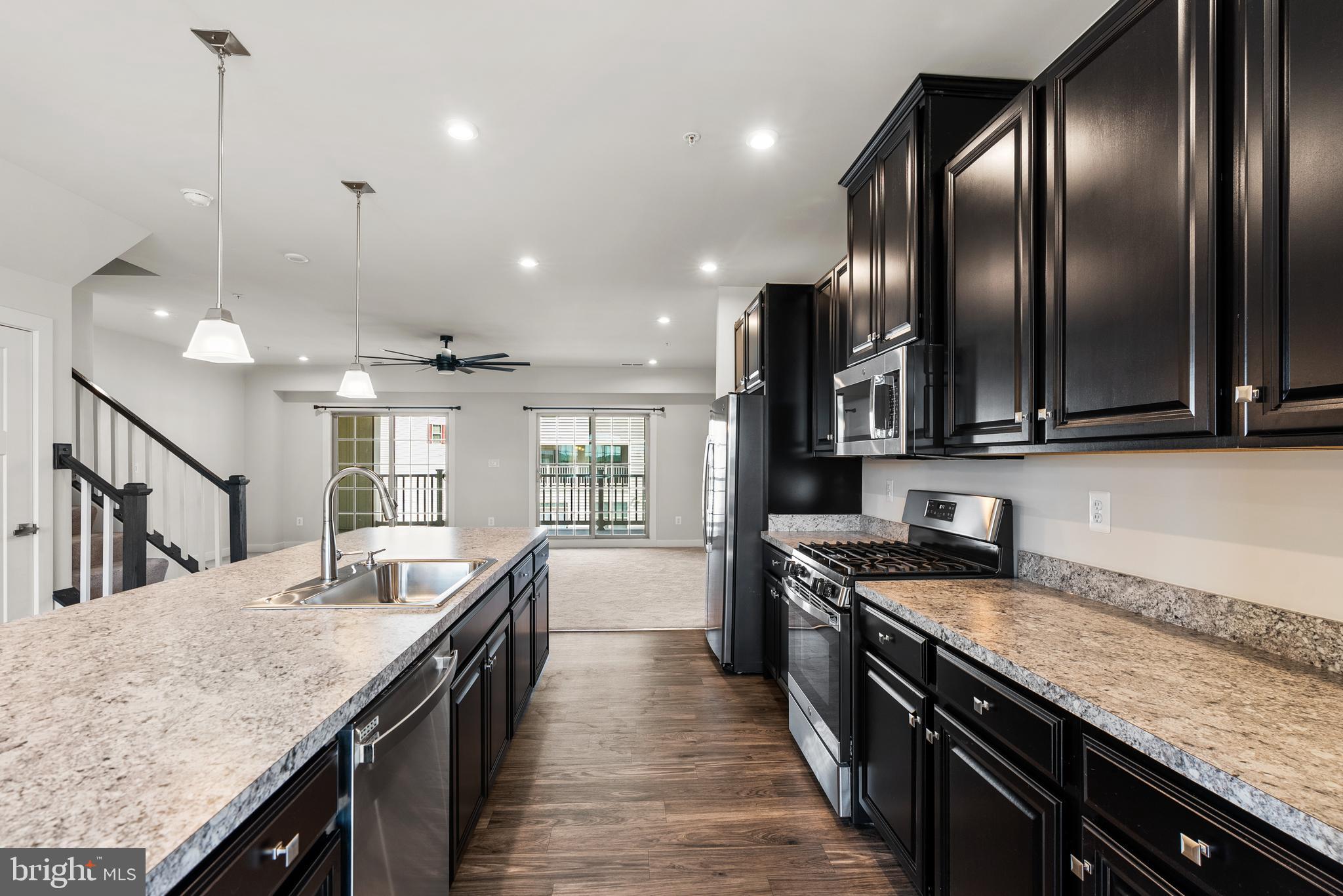 OAKDALE VILLAGE - Residential