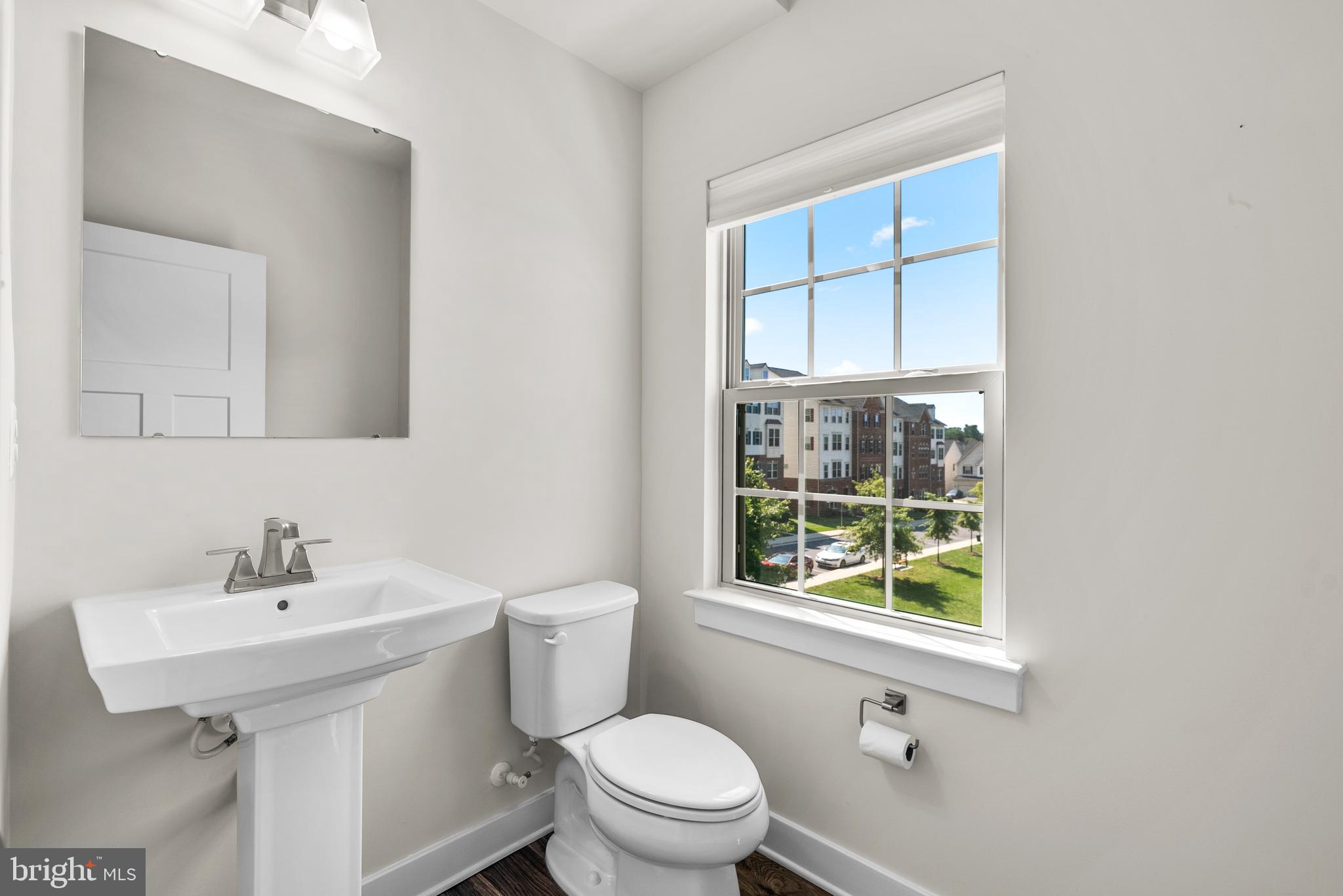 OAKDALE VILLAGE - Residential