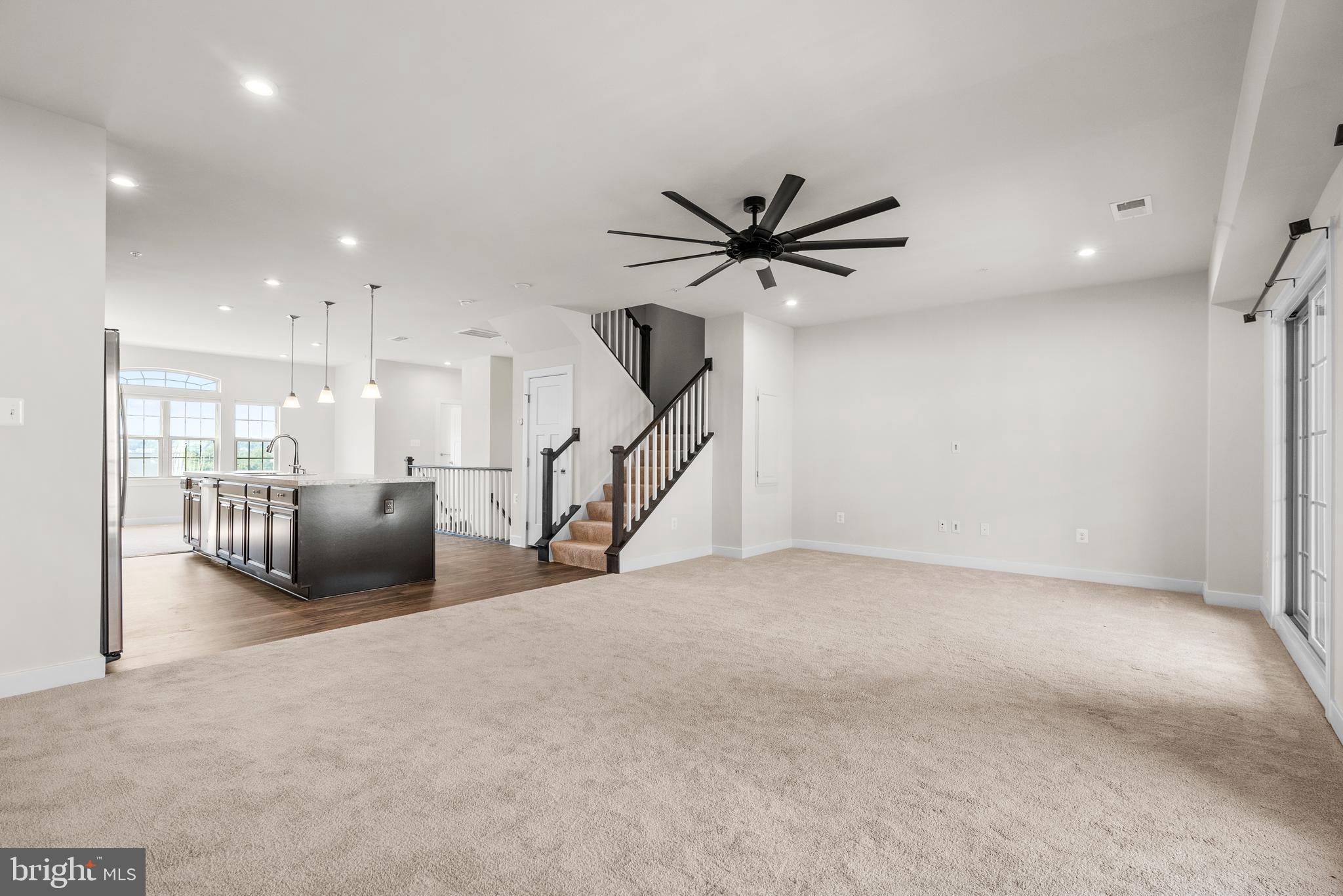 OAKDALE VILLAGE - Residential