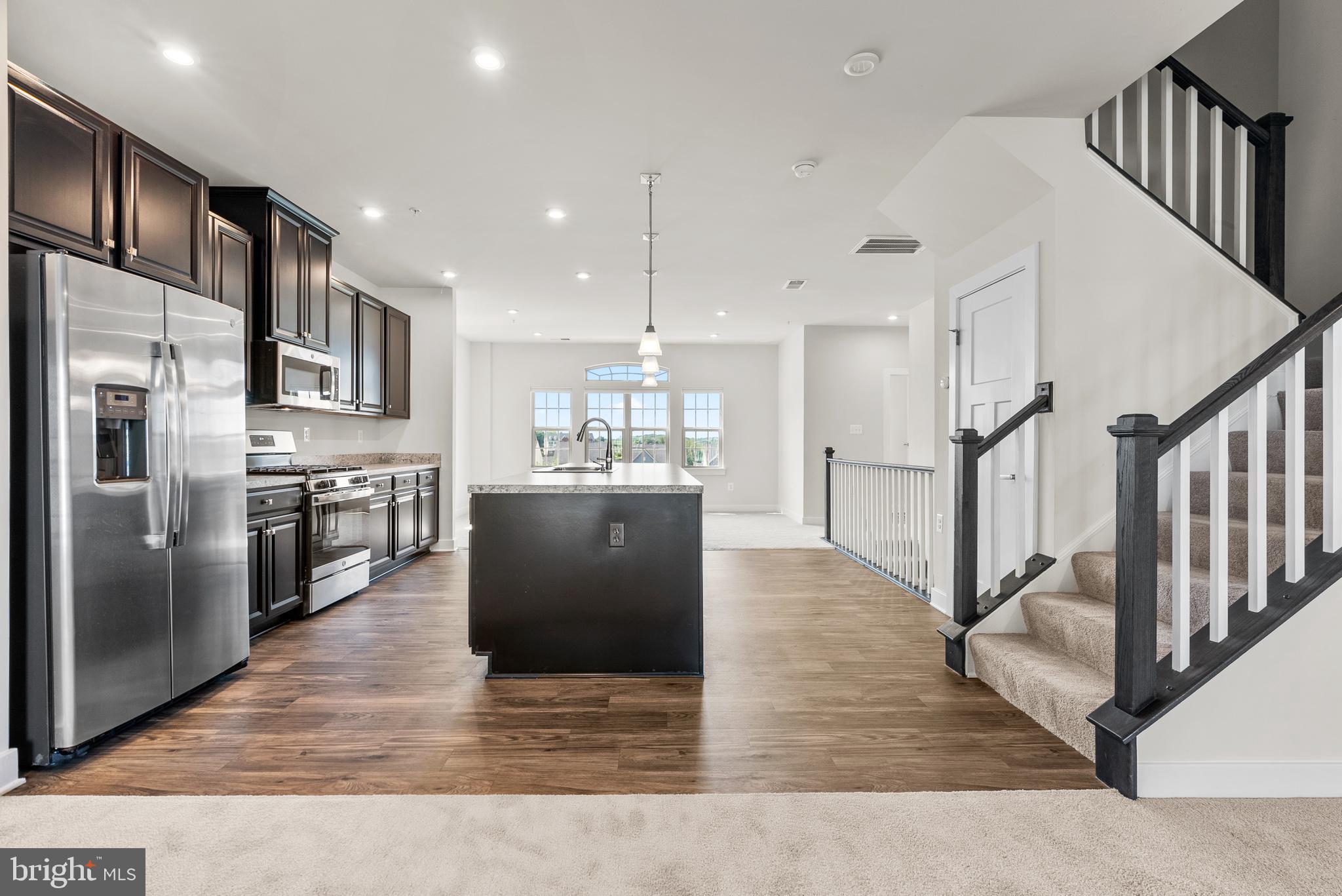 OAKDALE VILLAGE - Residential