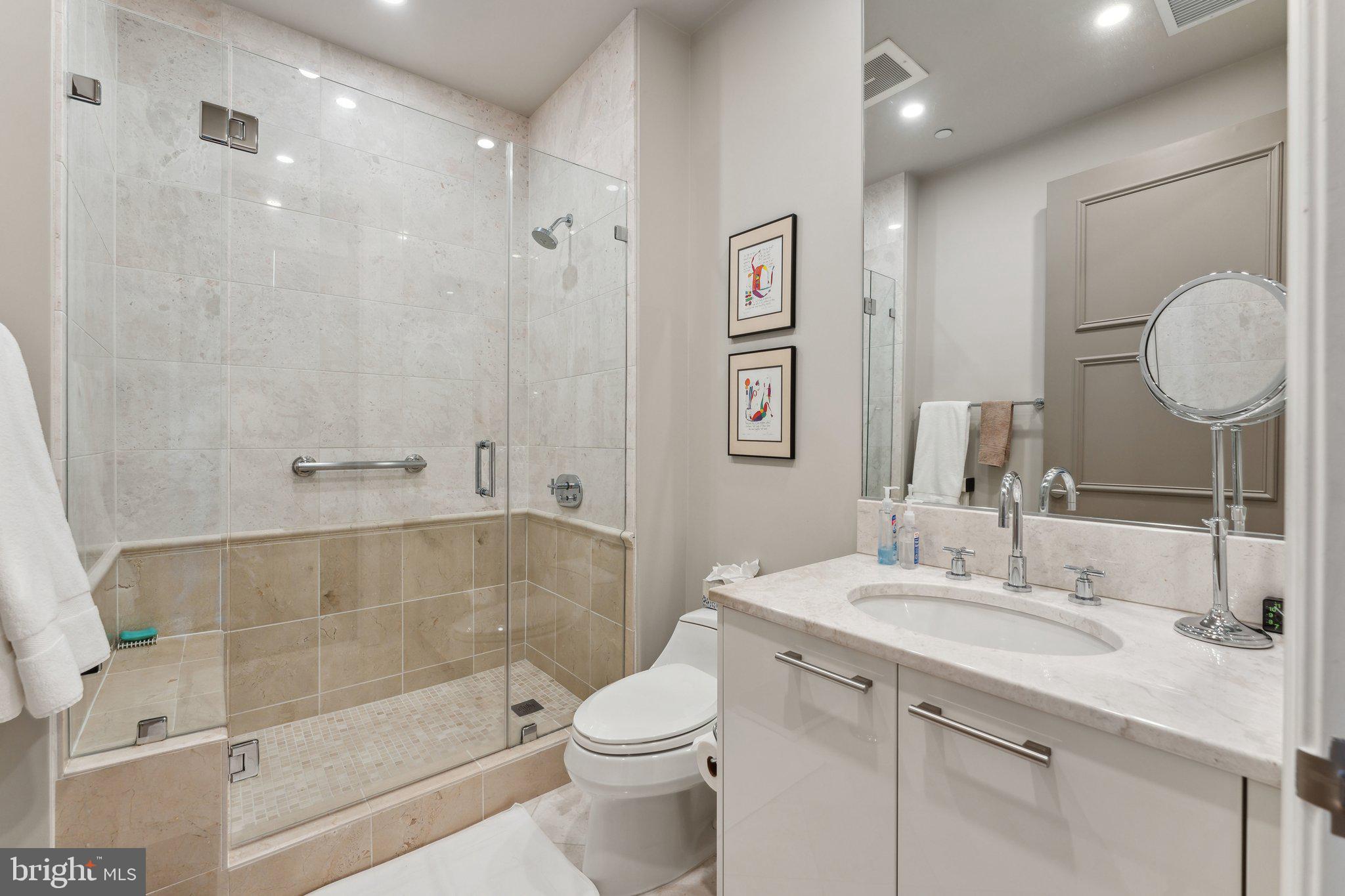 ROSSLYN - Residential