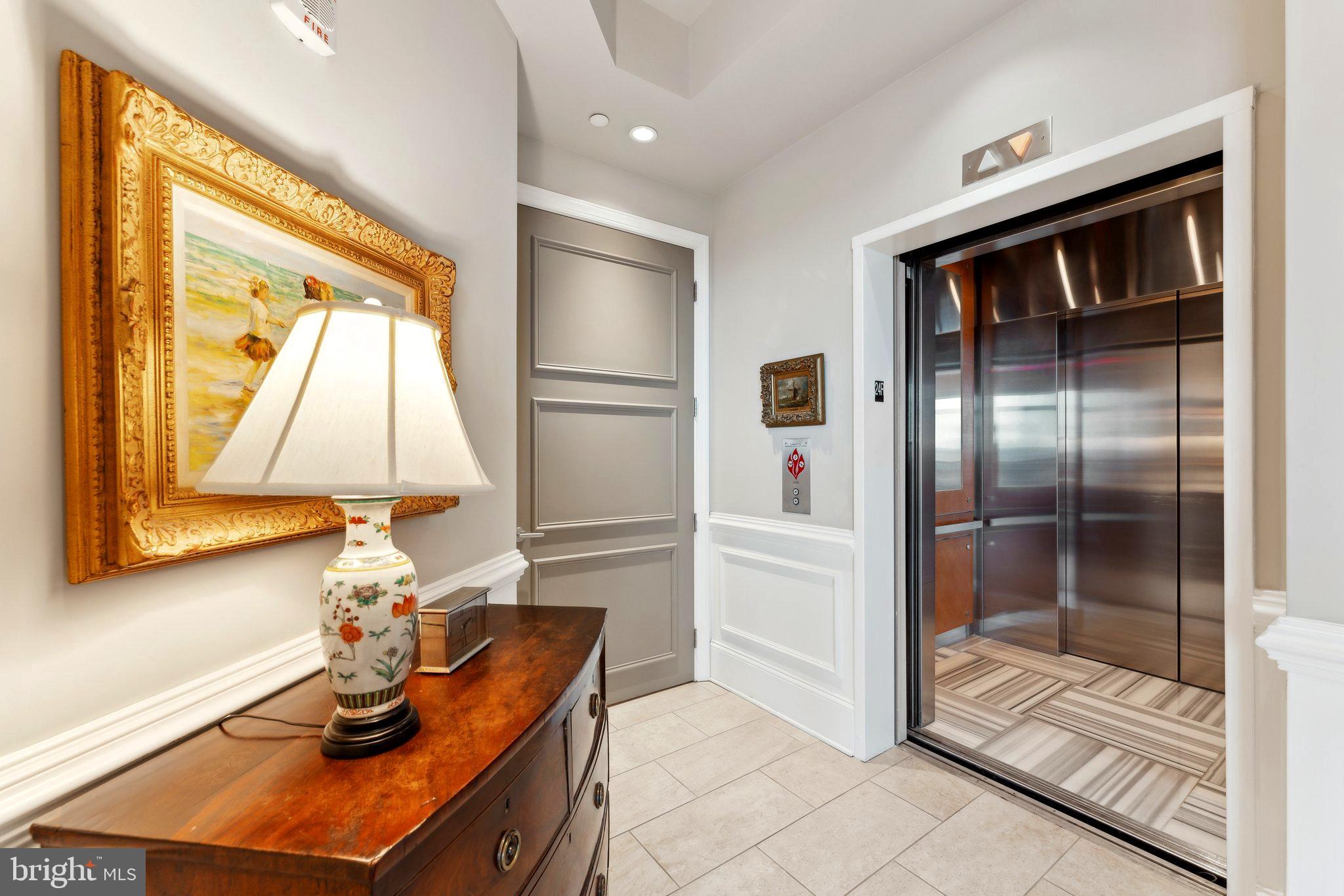 ROSSLYN - Residential