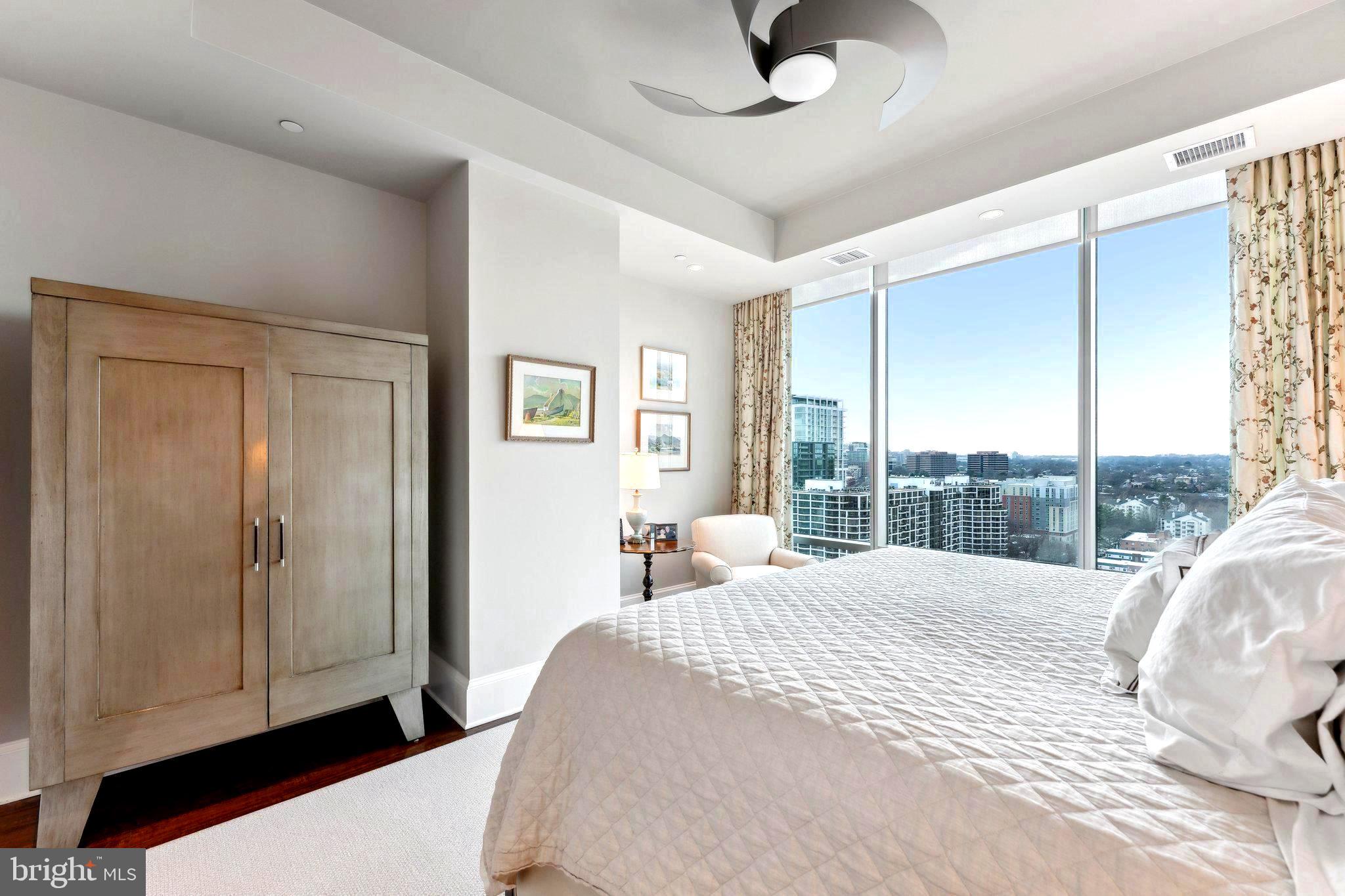 ROSSLYN - Residential