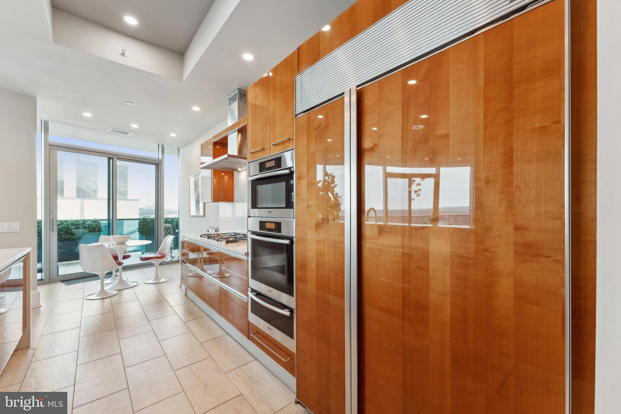 ROSSLYN - Residential