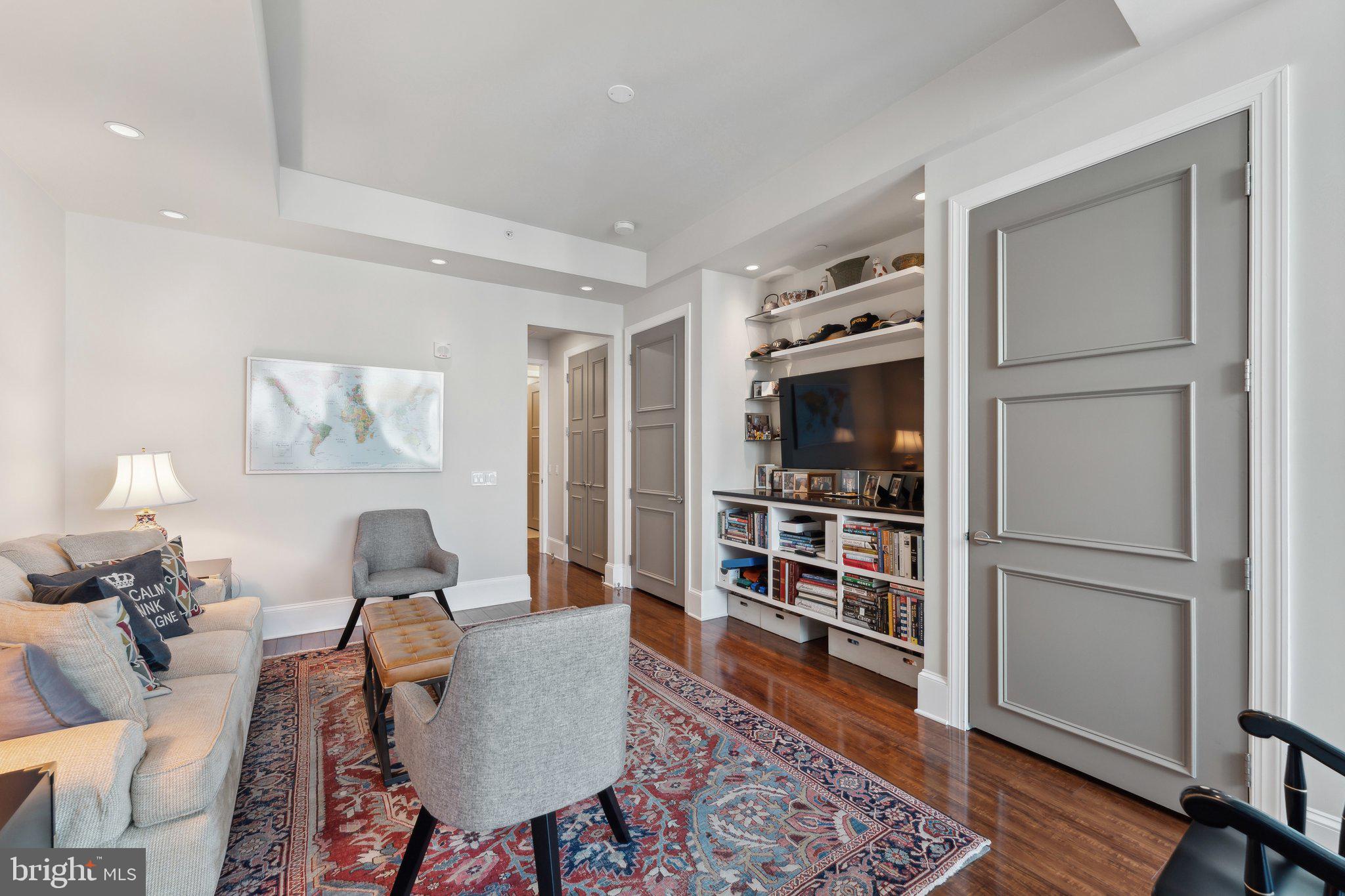 ROSSLYN - Residential