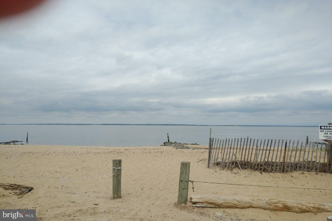 NOMINI CLIFFS - Land