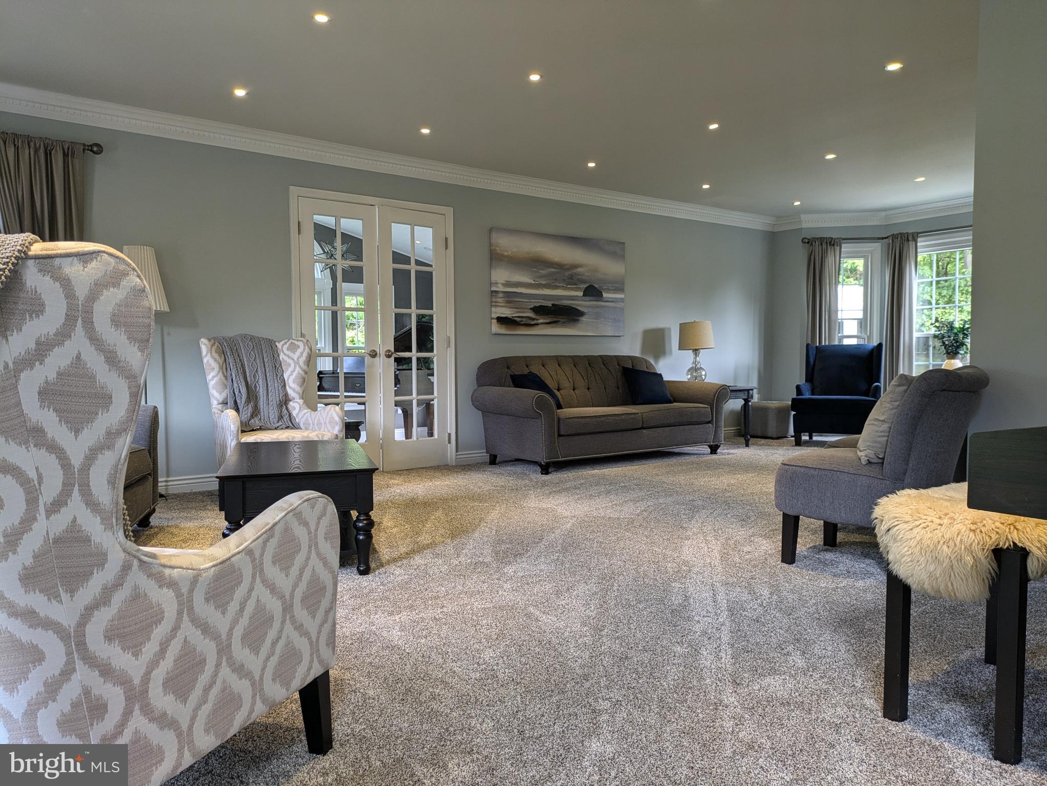 7514 LAKE GLEN DRIVE