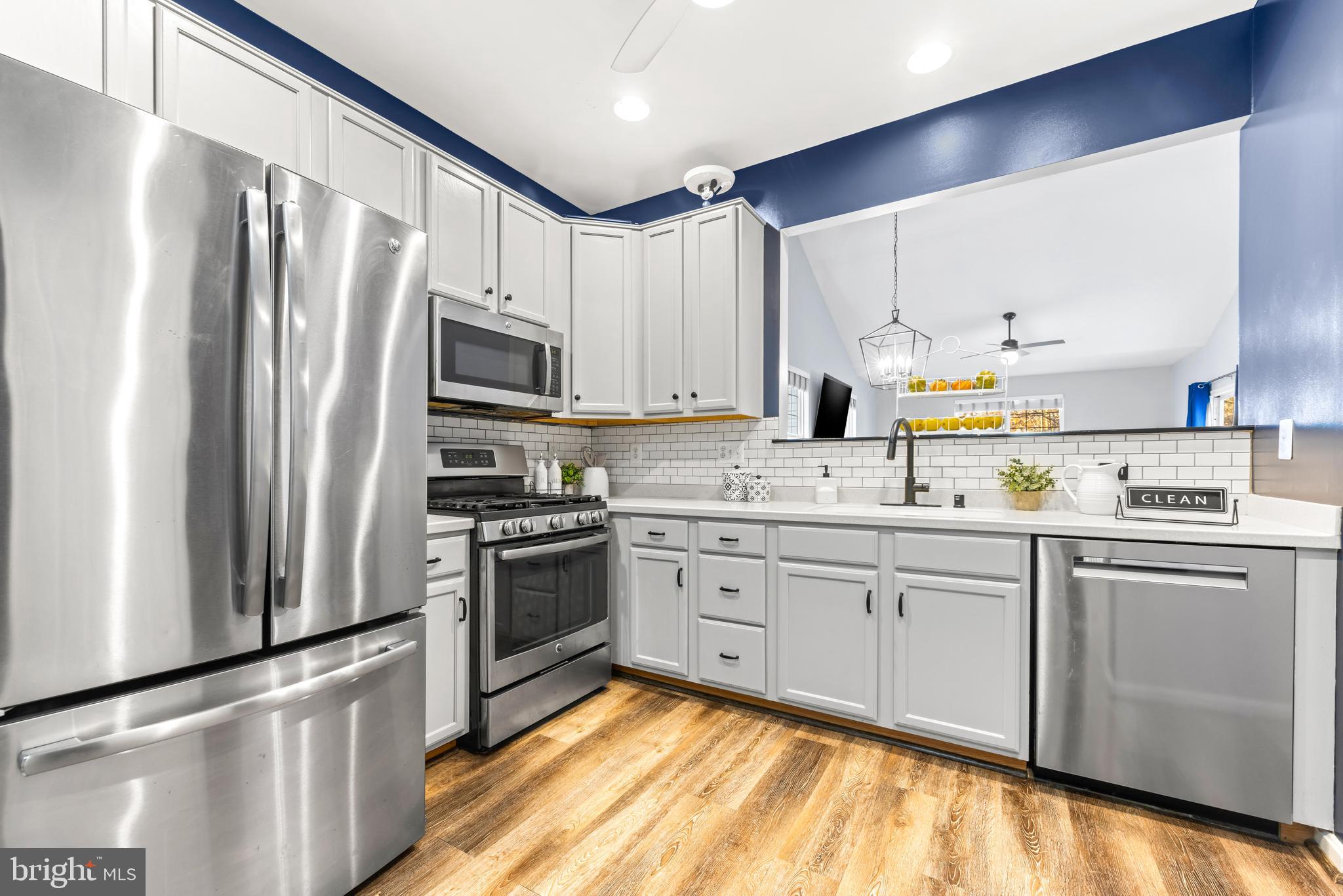 CLAYBORNE WOODS - Residential