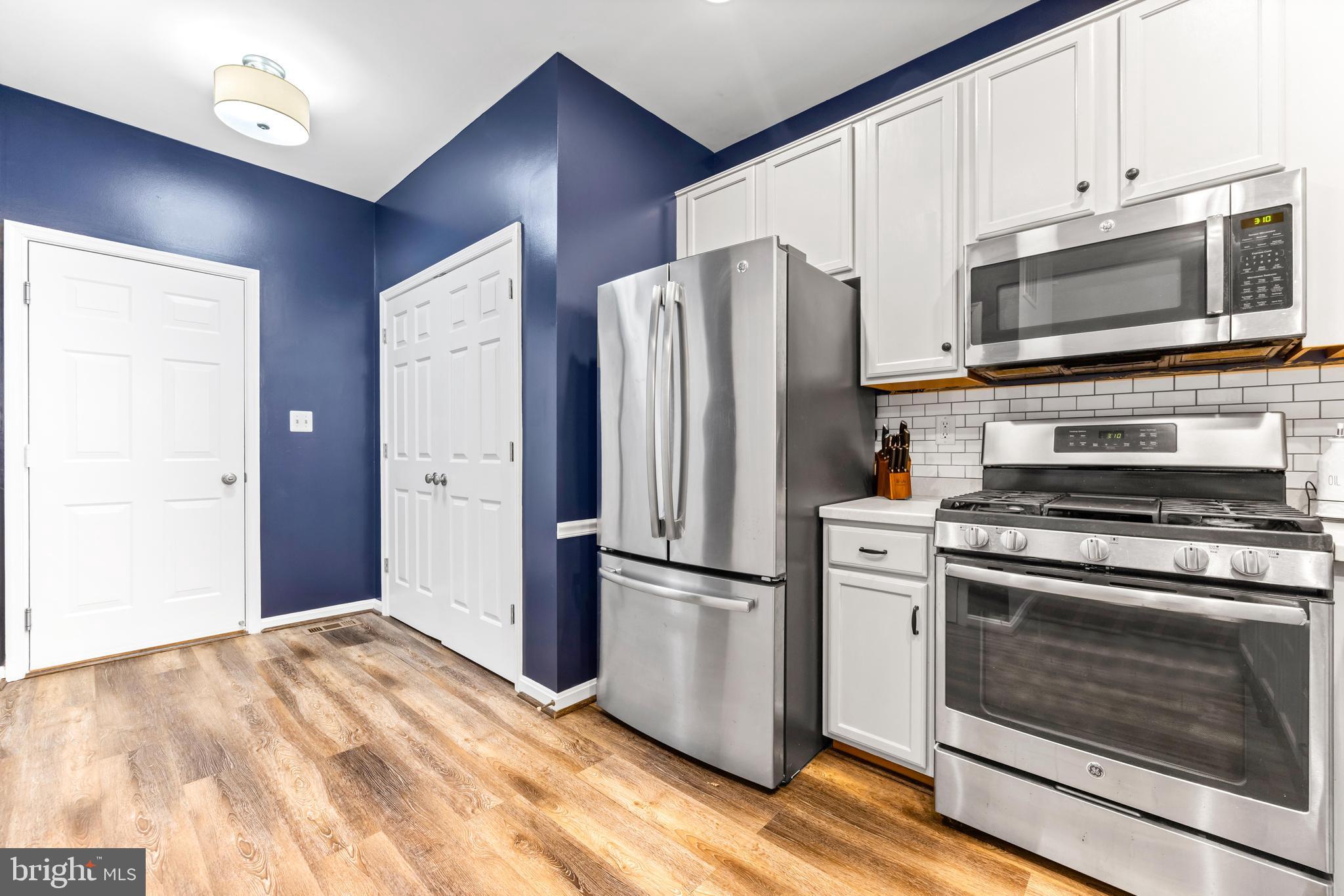 CLAYBORNE WOODS - Residential